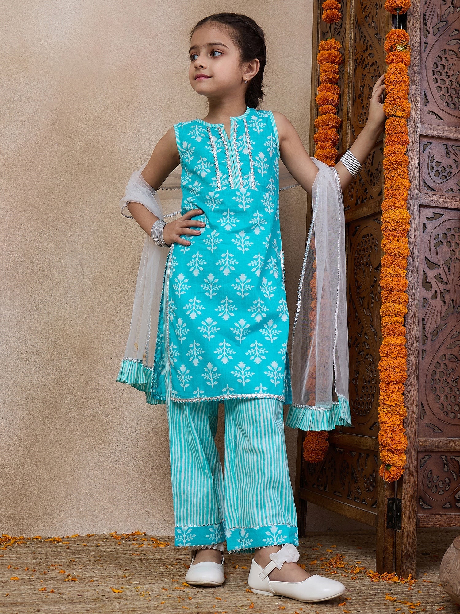 NOZ2TOZ - Made In INDIA.