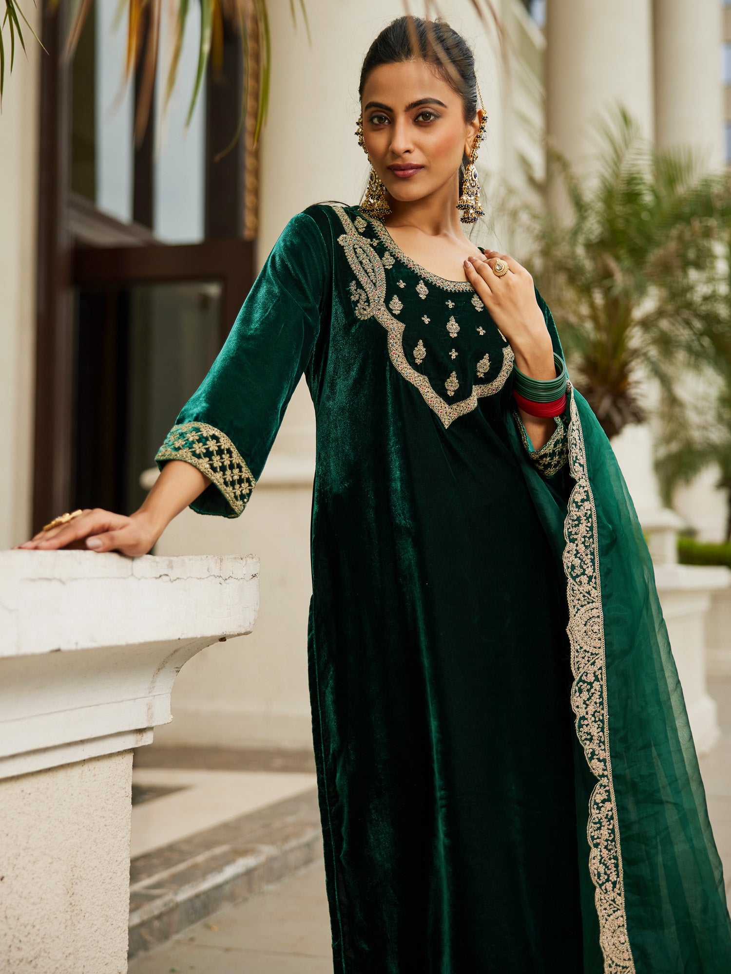 Women Green Embroidered Straight Kurta Trousers With Dupatta set