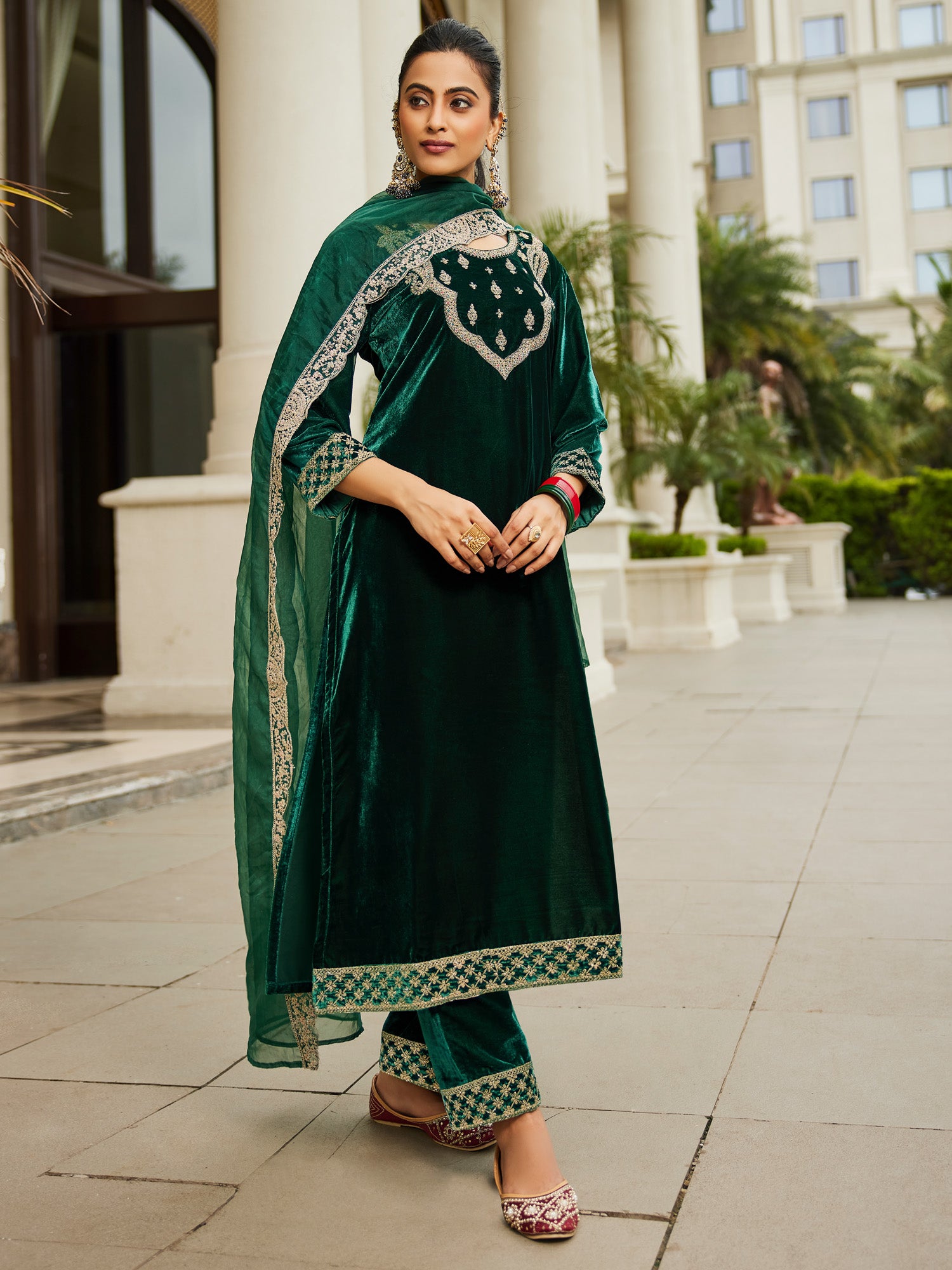 Women Green Embroidered Straight Kurta Trousers With Dupatta set