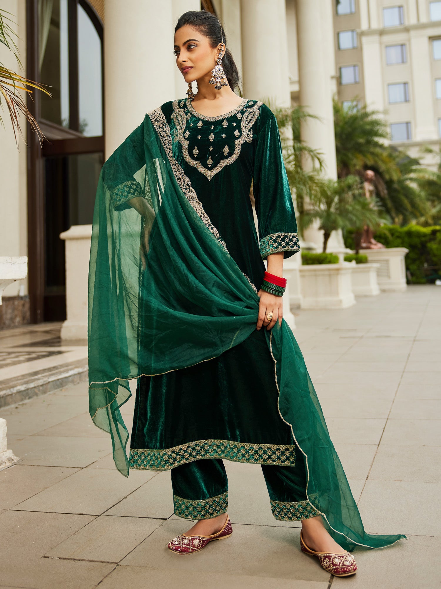 Women Green Embroidered Straight Kurta Trousers With Dupatta set