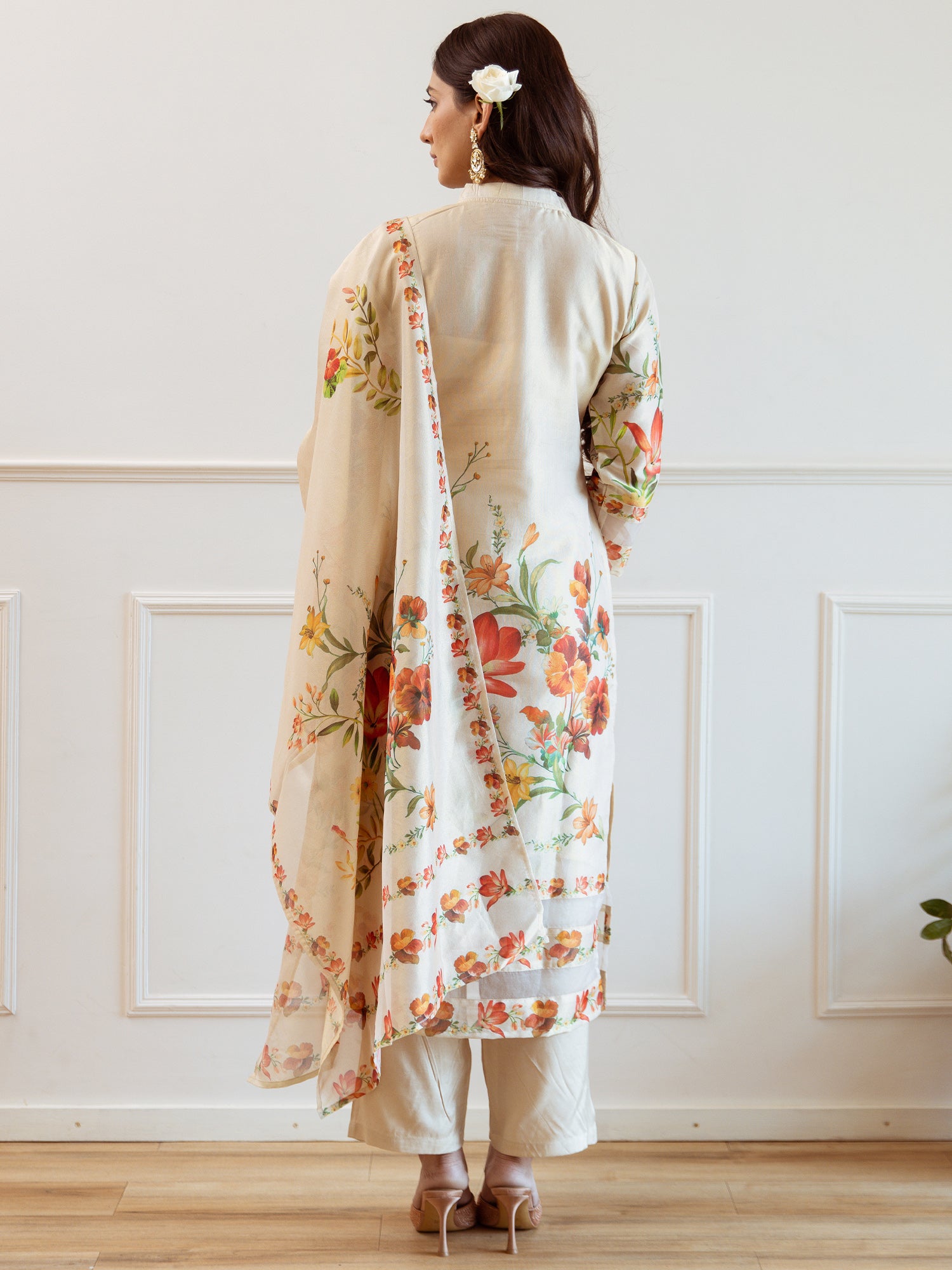 Women Off White Printed Straight Kurta Trousers With Dupatta Set