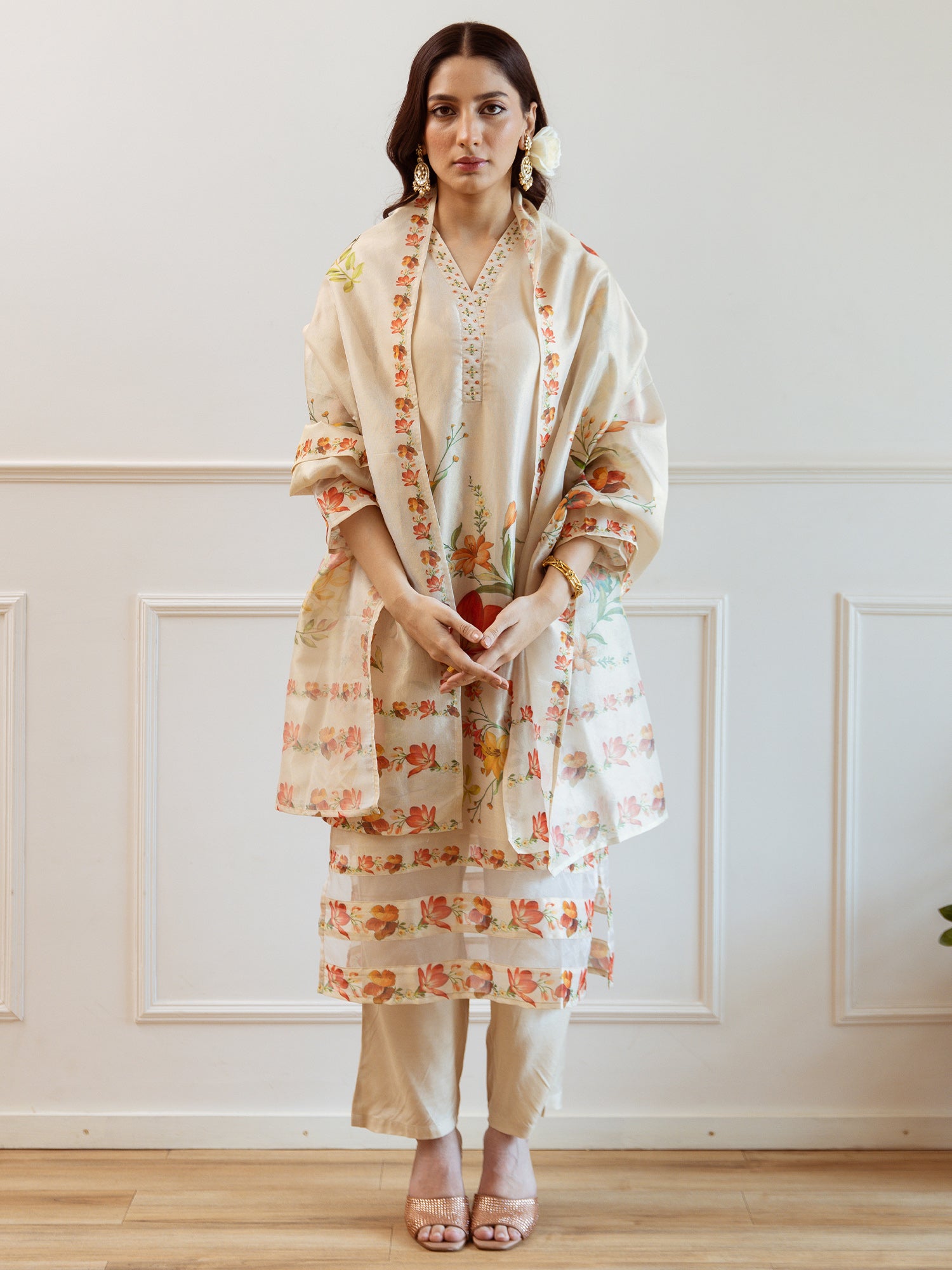 Women Off White Printed Straight Kurta Trousers With Dupatta Set