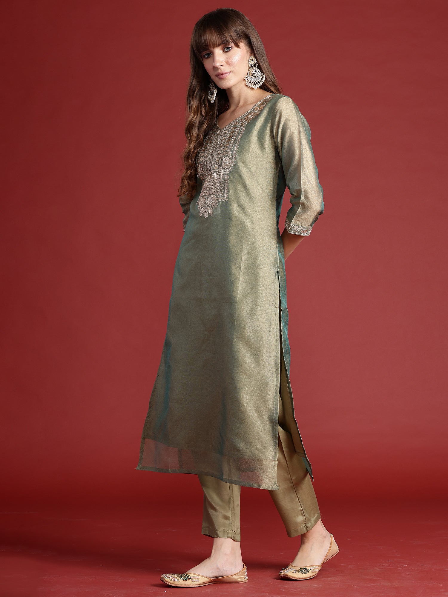 Women Green Embroidered Straight Kurta Trousers With Dupatta set