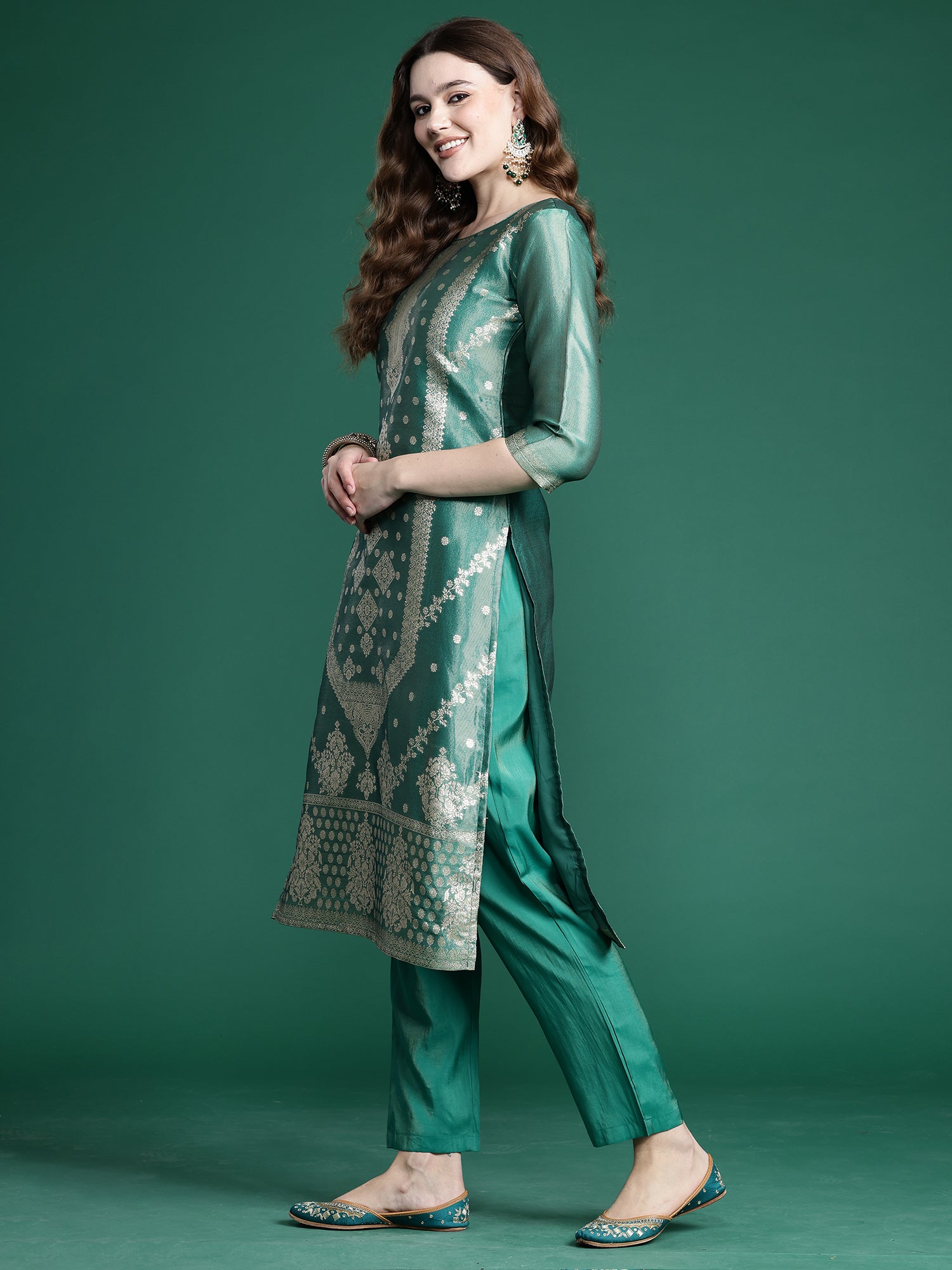 Women Green  Straight Kurta Trousers With Dupatta Set