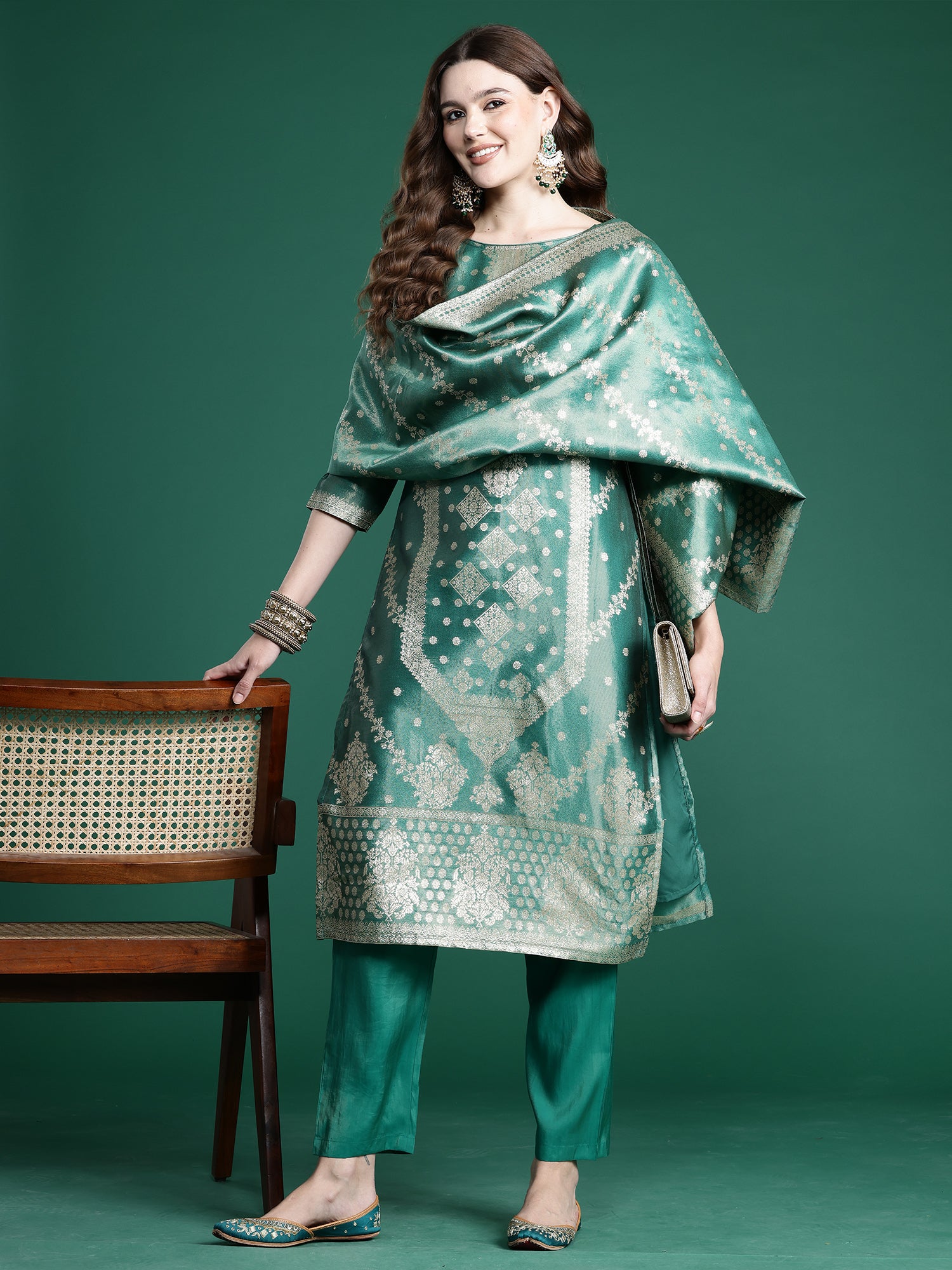 Women Green  Straight Kurta Trousers With Dupatta Set