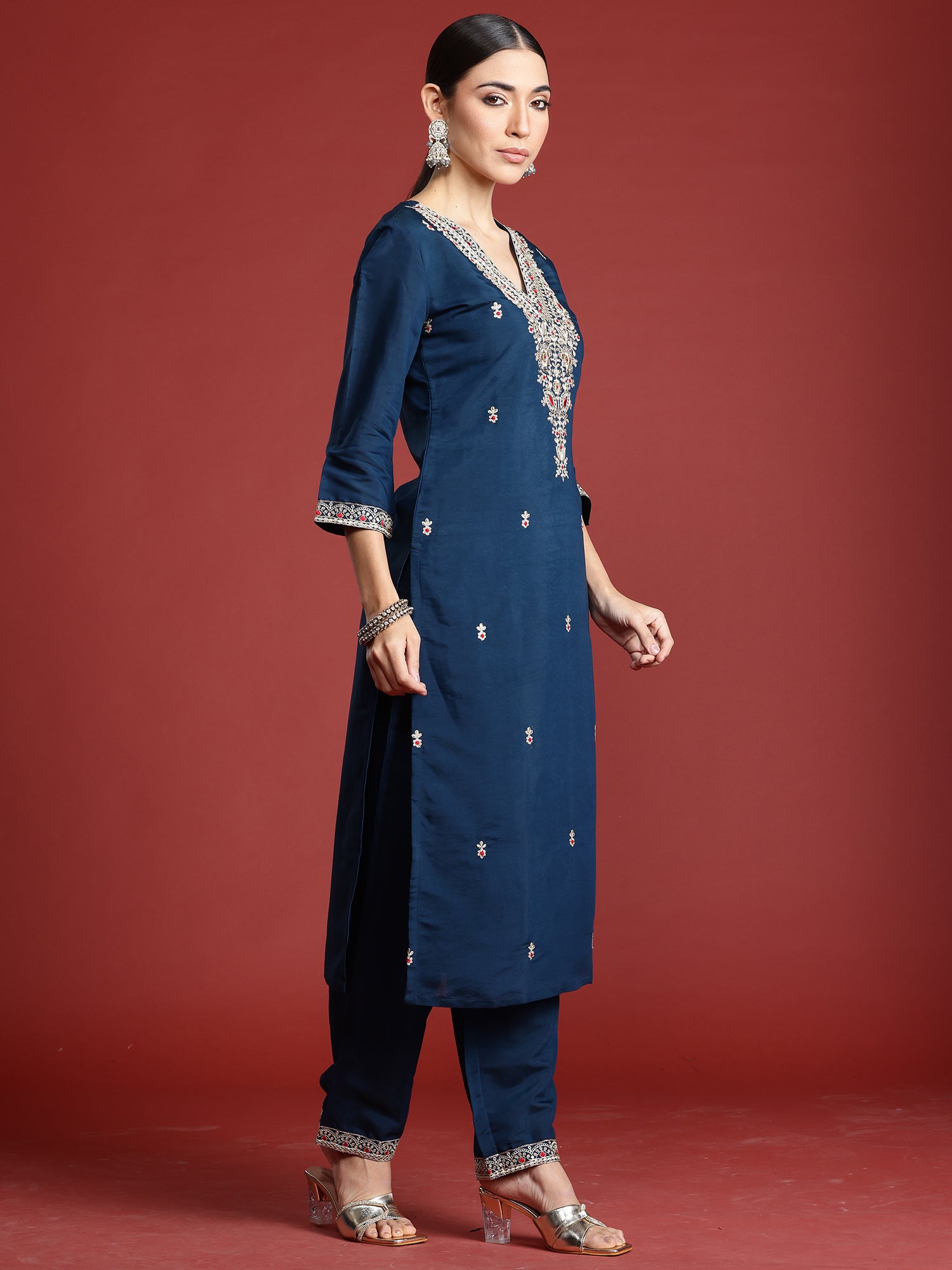 Women Teal Embroidered Straight Kurta Trousers With Dupatta Set