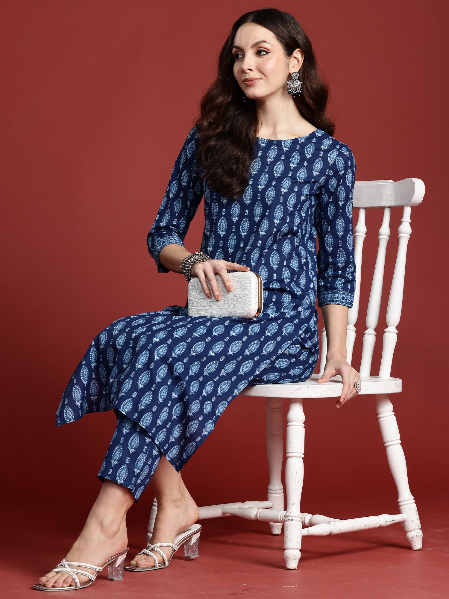 Women Blue Printed Straight Kurta Trousers Set