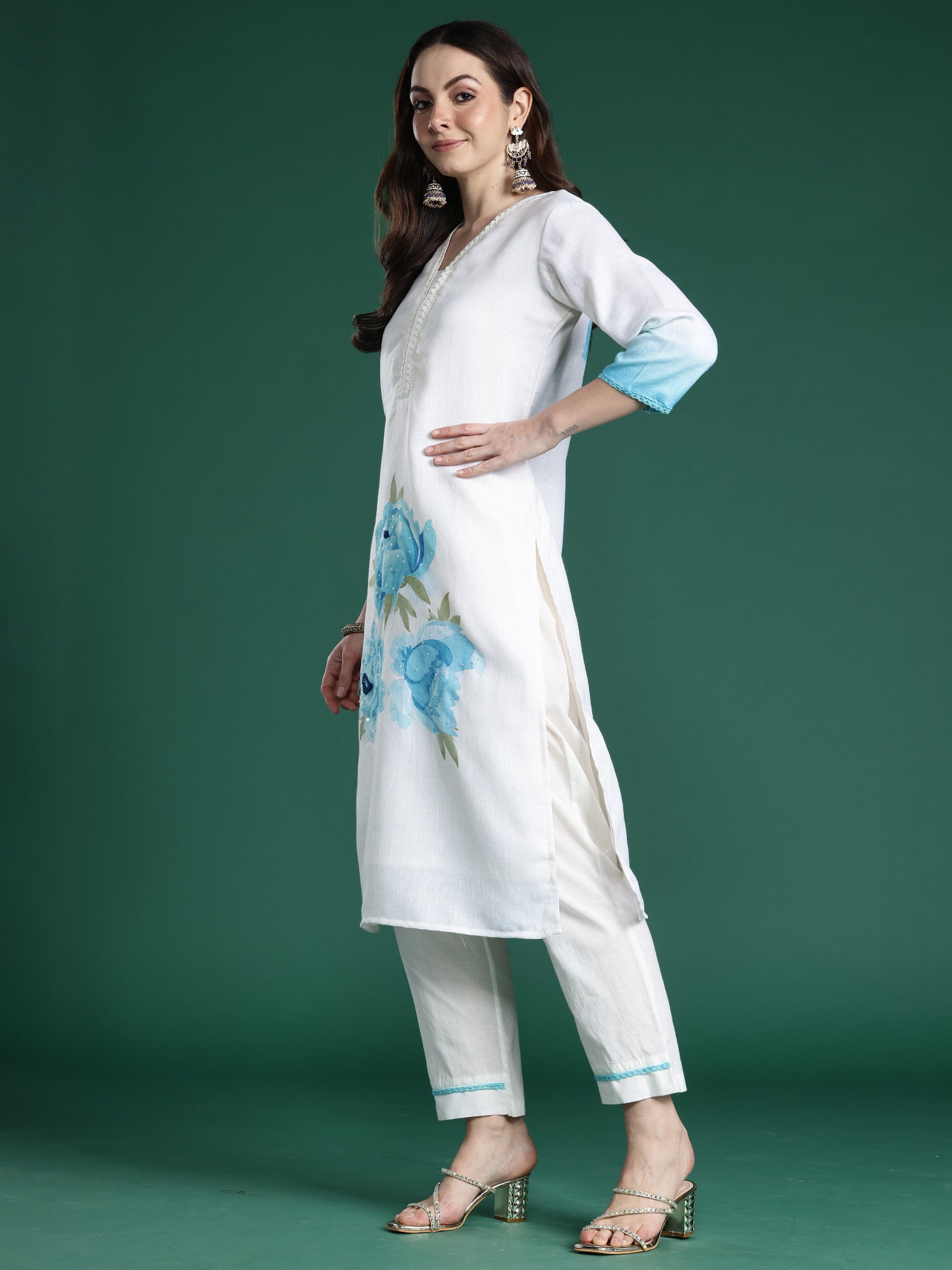 Women Off White Printed Straight Kurta Trousers With Dupatta Set