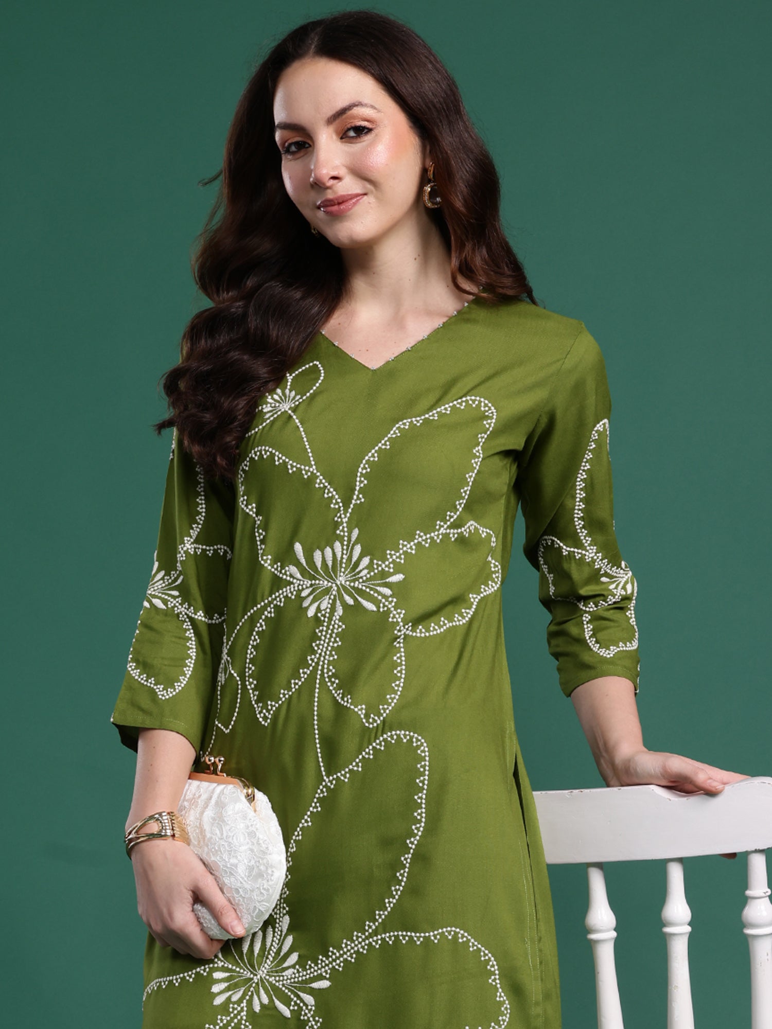 Women Green Embroidered Straight Kurta Palazzos Set