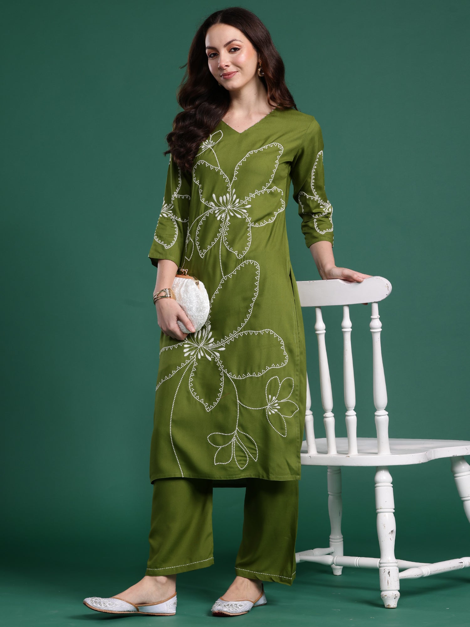 Women Green Embroidered Straight Kurta Palazzos Set