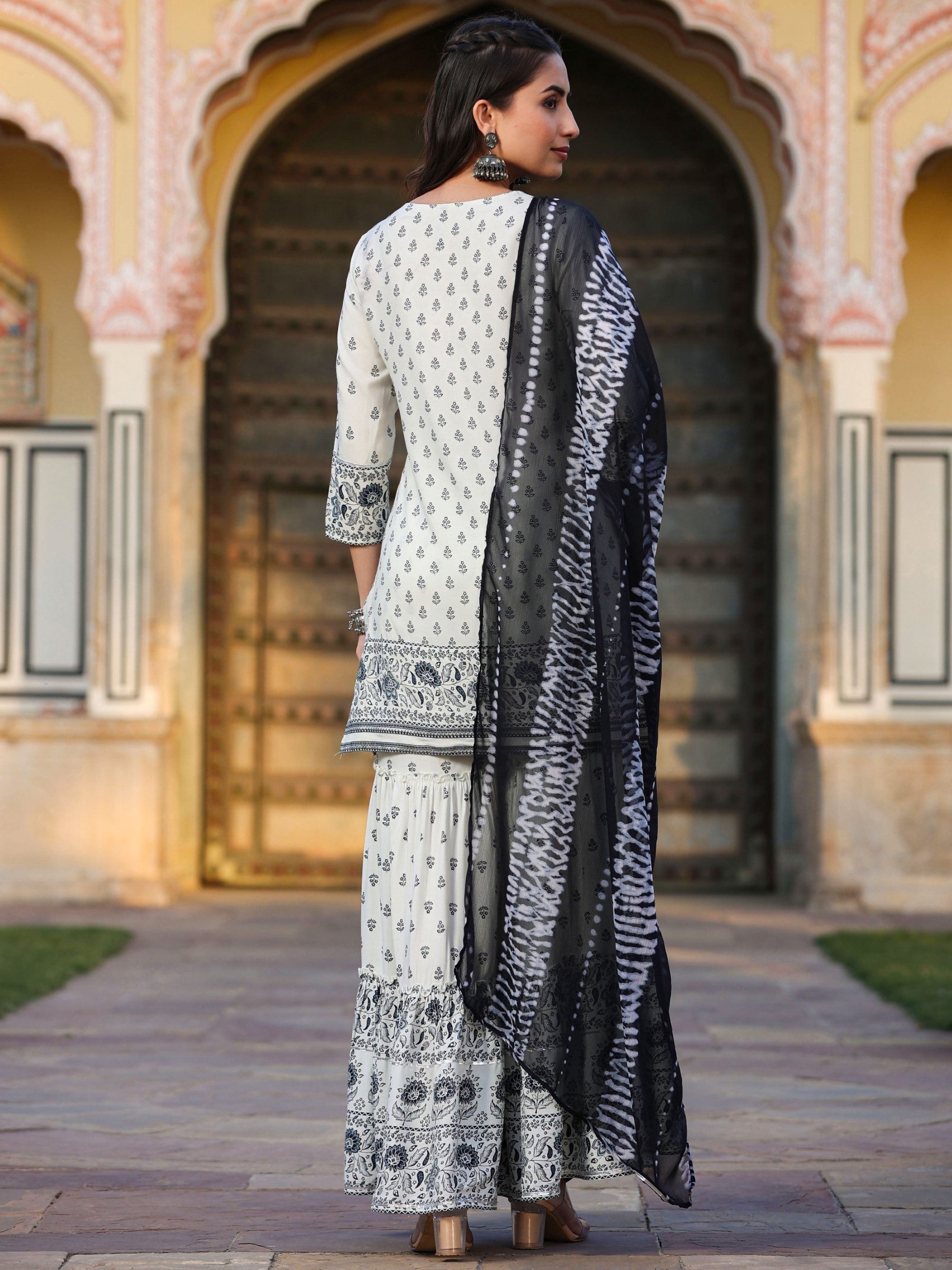 NOZ2TOZ - Made In INDIA.