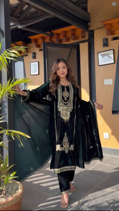 WOMEN GREEN Pure Heavy Viscous Velvet Embroidery SUIT SET