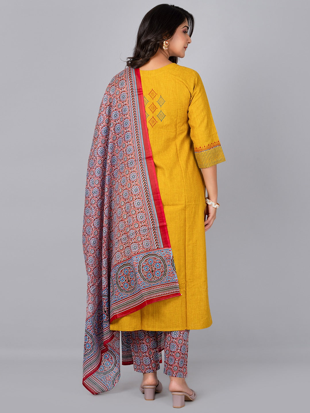 Women Fashion Petasl Straight Kurta With Printed Pant & Printed Dupatta