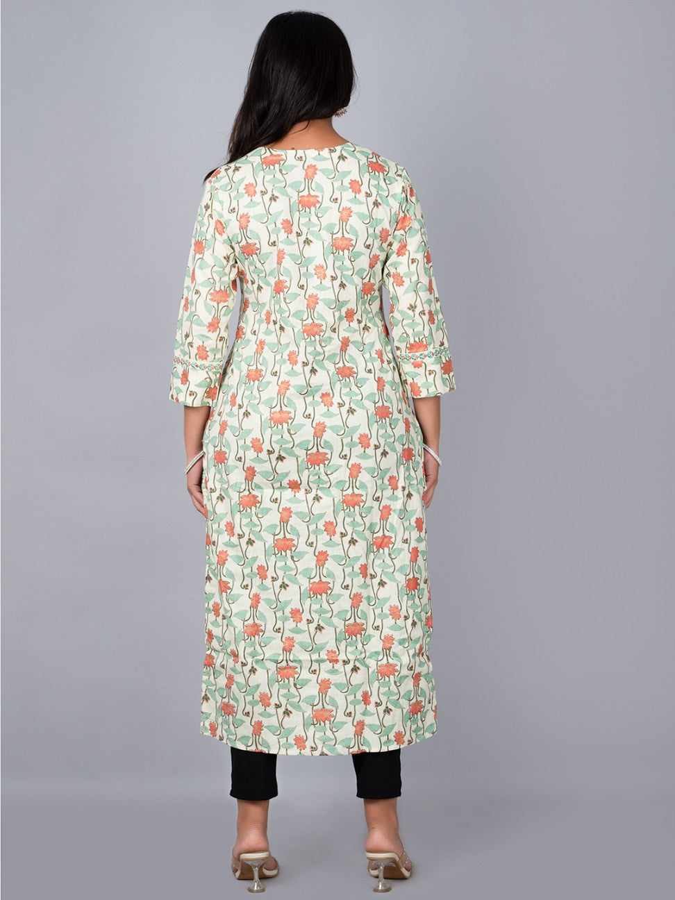 Women Floral Straight Kurta With Kalamkari Print