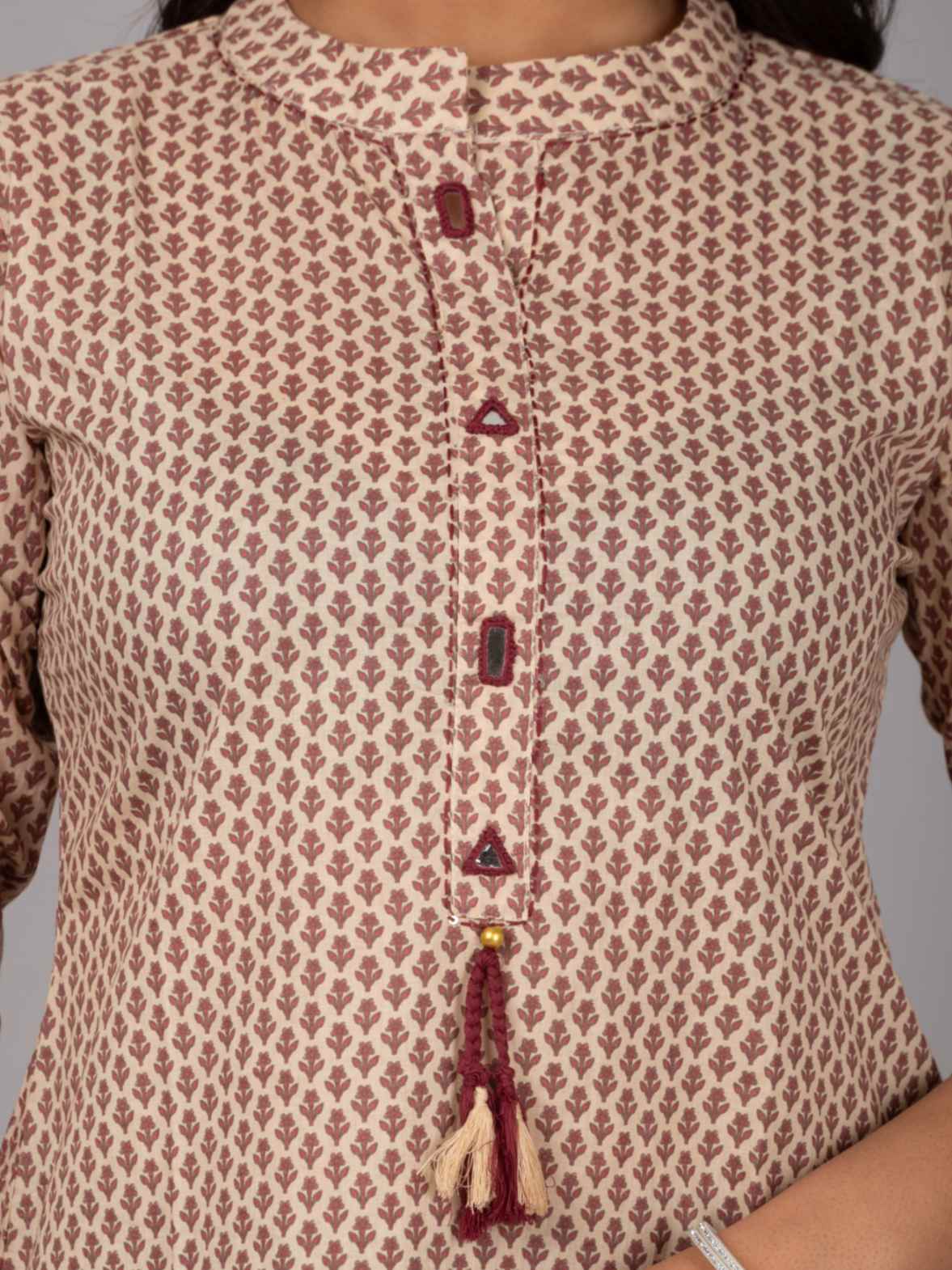 Women Stand Coller Kurta With Mirror Work