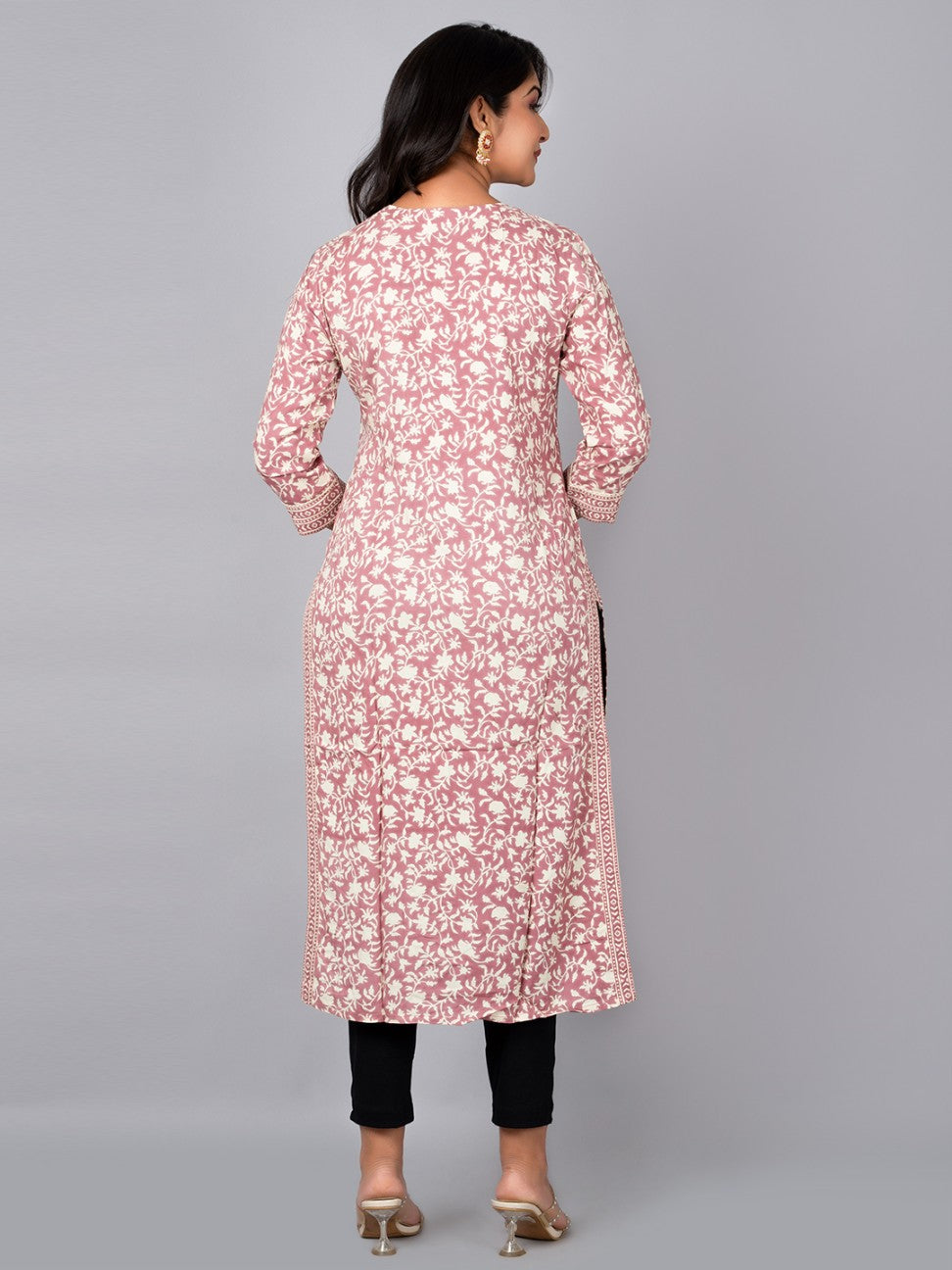 Women Straight Kurta With Embroidery Work