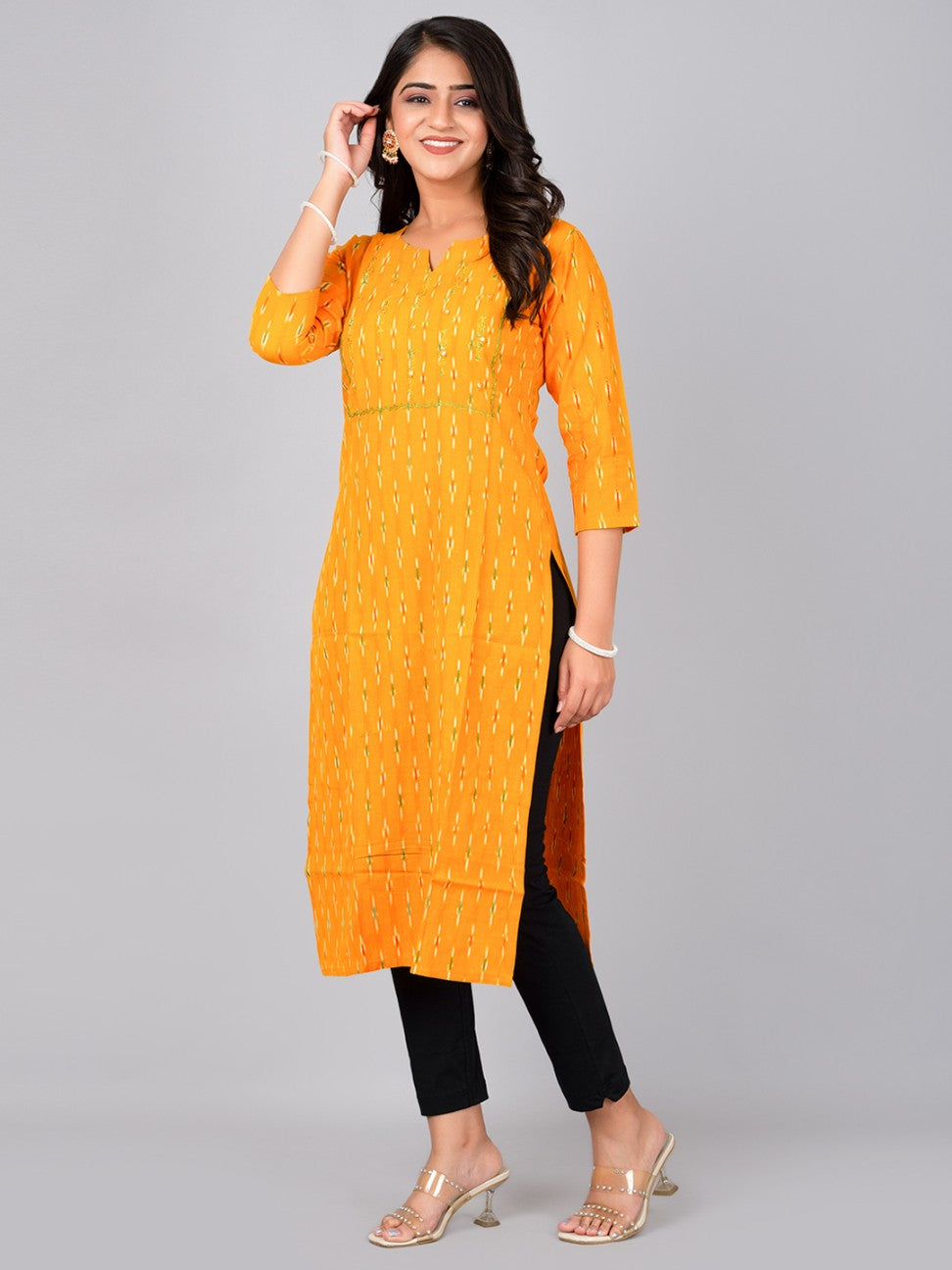 Women Straight Kurta With Handwork