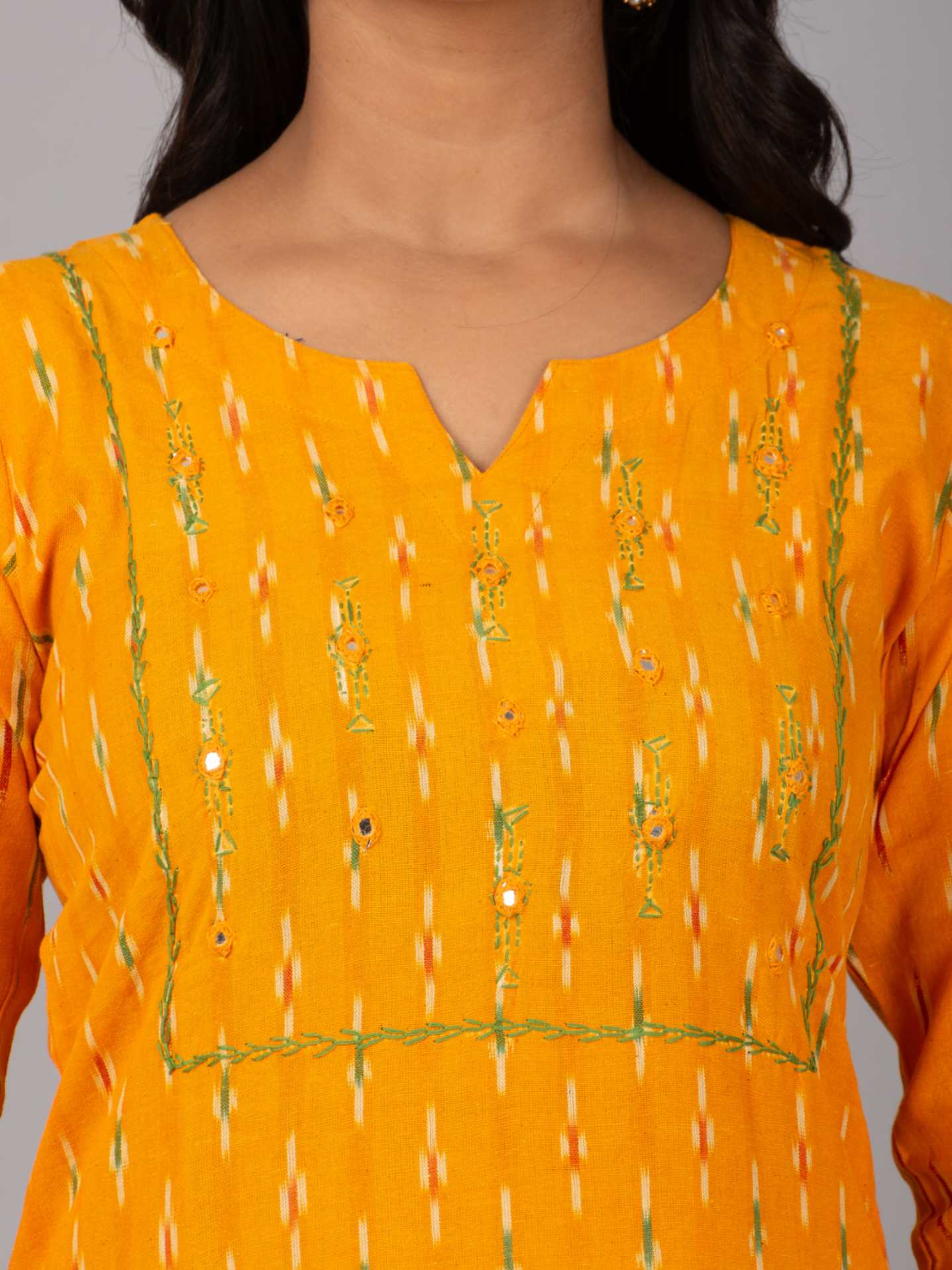 Women Straight Kurta With Handwork