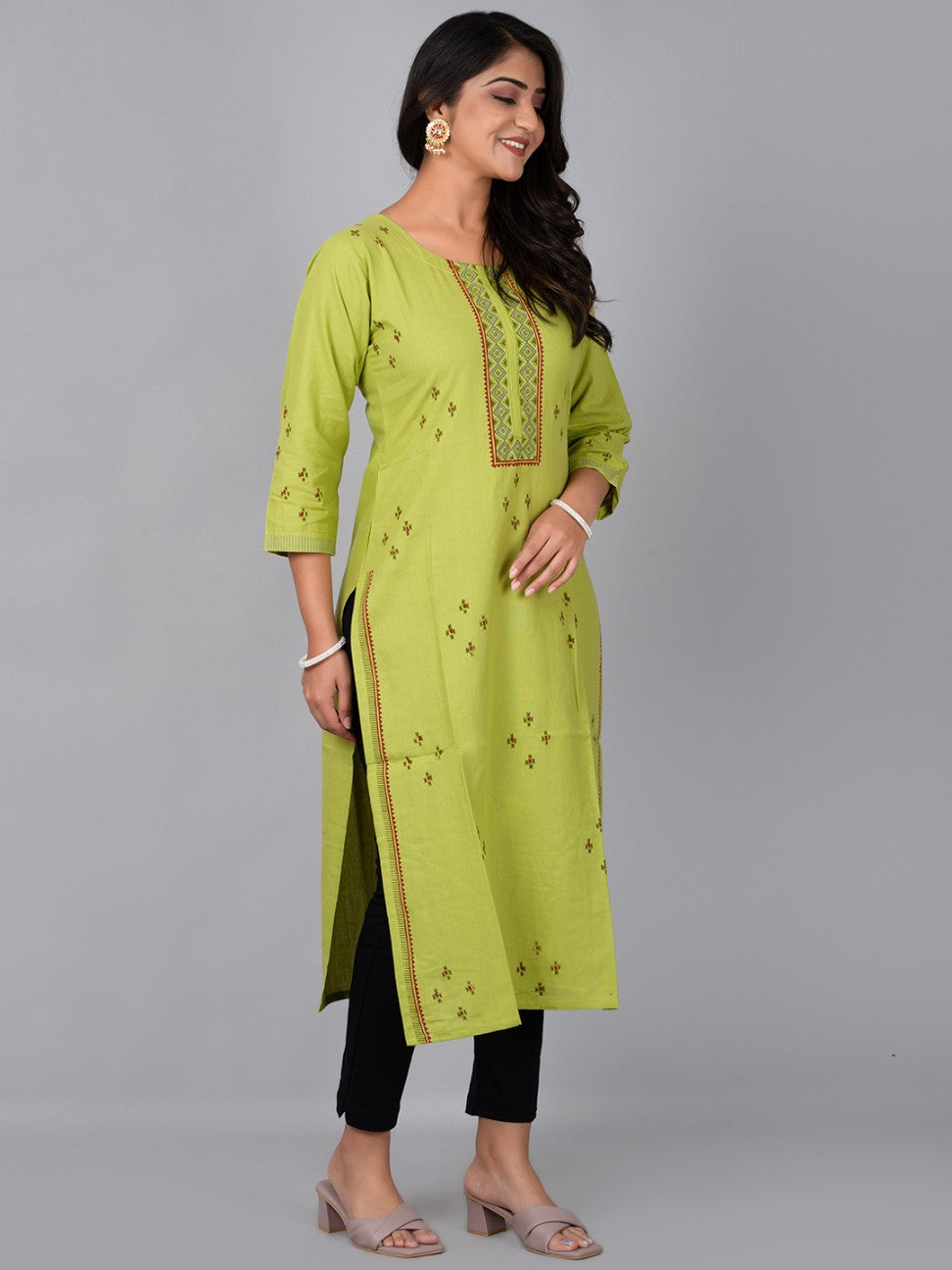 Women Straight Kurti With Block Print