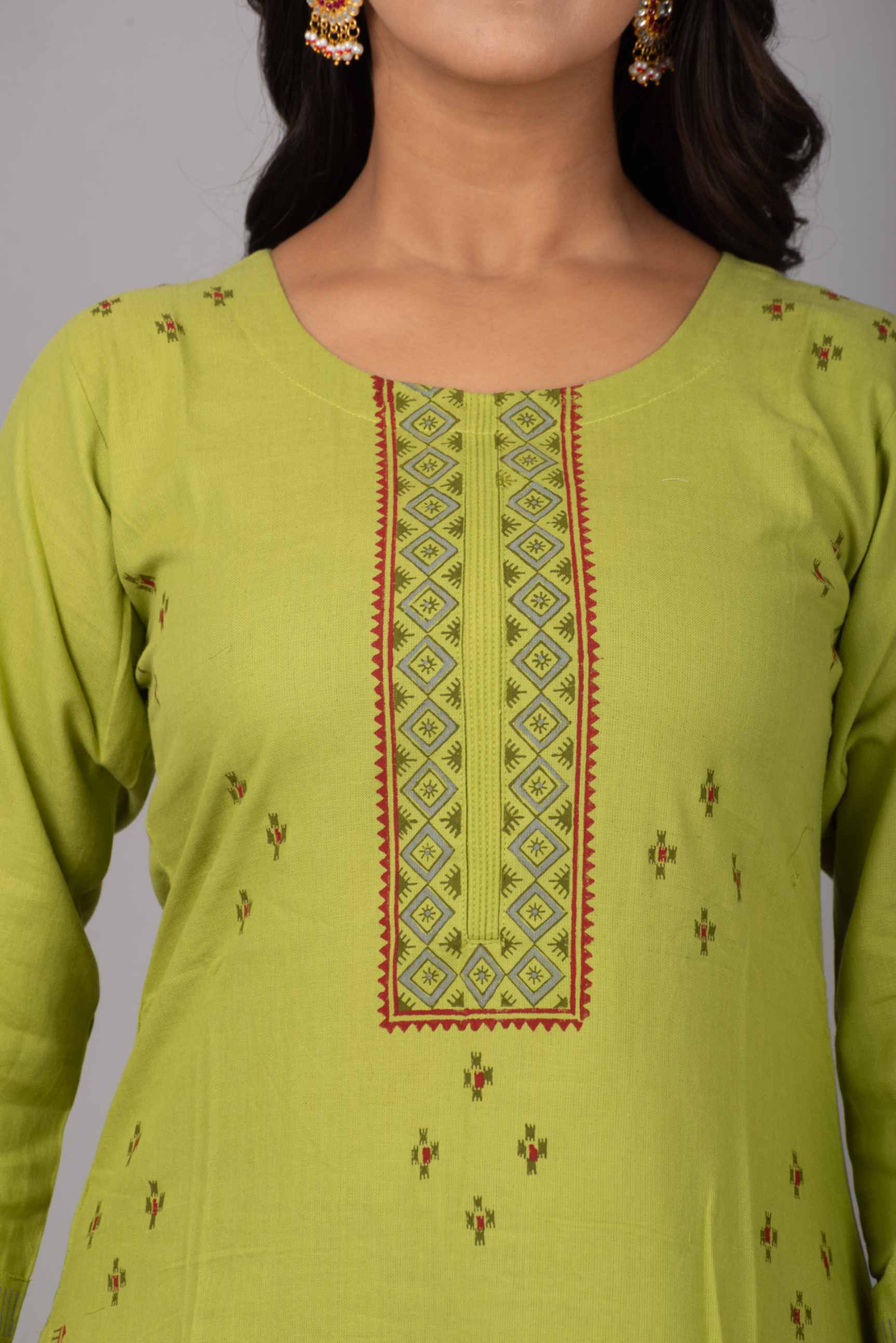 Women Straight Kurti With Block Print