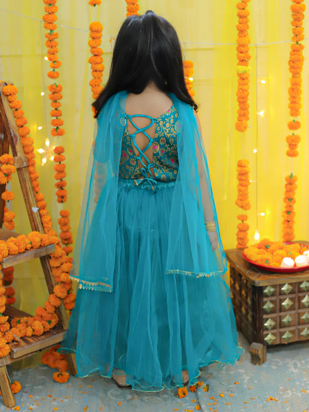Girls Ethic Traditional Indian Festive Jacquard Choli with Net Lehenga with Dupatta-Green NOZ2TOZ - Made In INDIA.