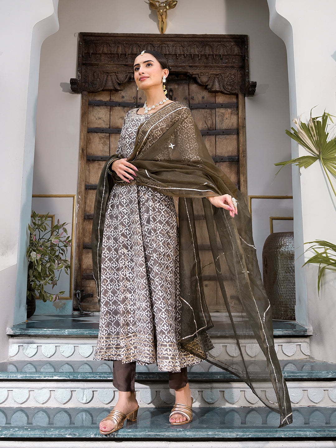 NOZ2TOZ - Made In INDIA.