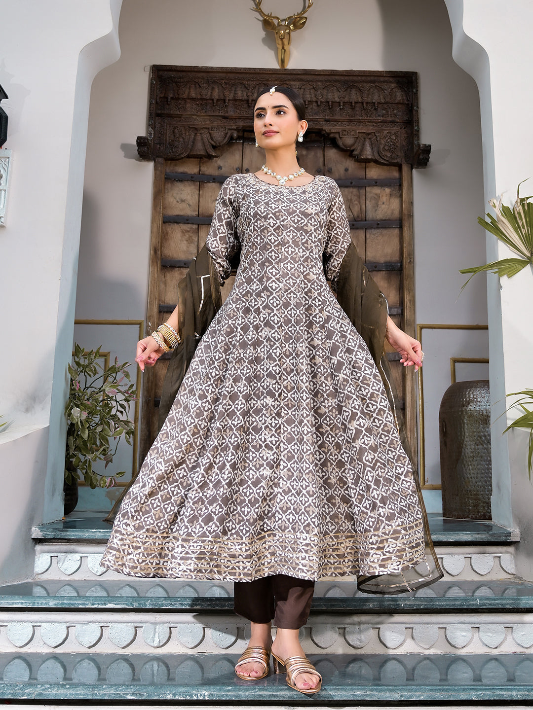 NOZ2TOZ - Made In INDIA.