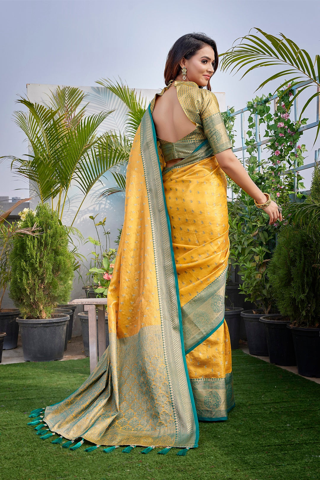 NOZ2TOZ - Made In INDIA.