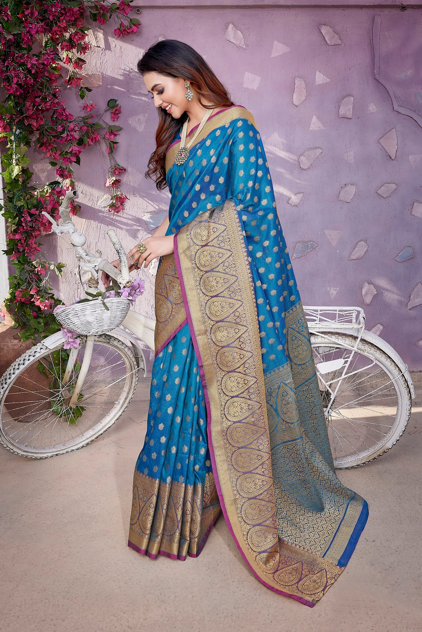 Women Party Wear Pure Zari Silk Saree with Un Stitched Blouse