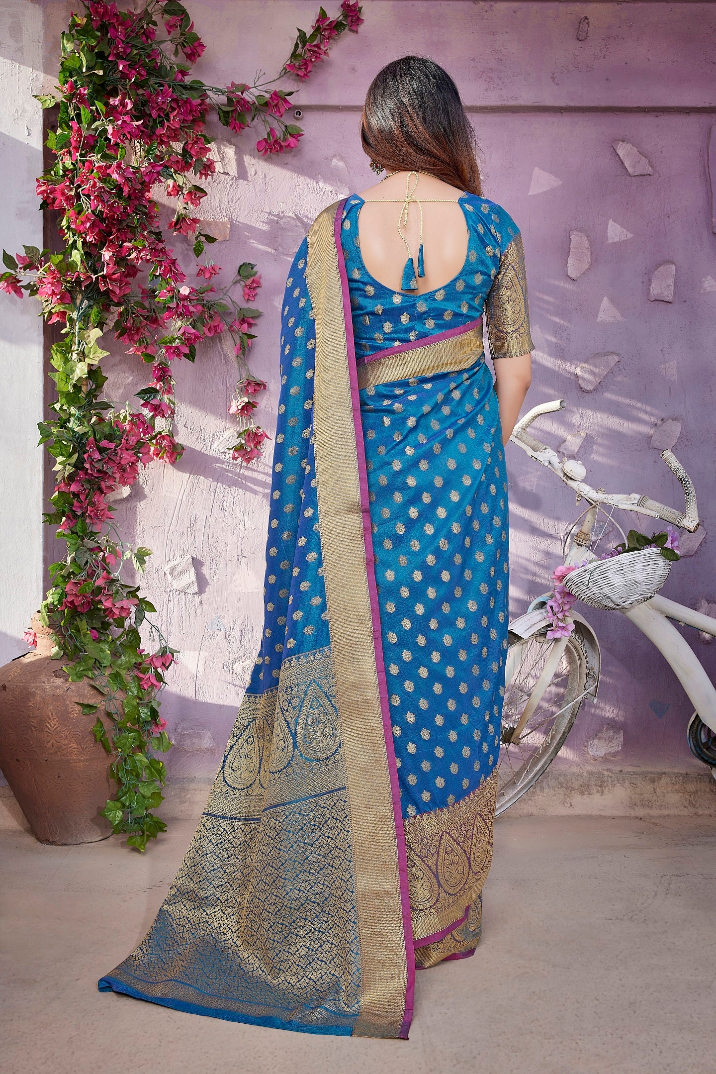 Women Party Wear Pure Zari Silk Saree with Un Stitched Blouse