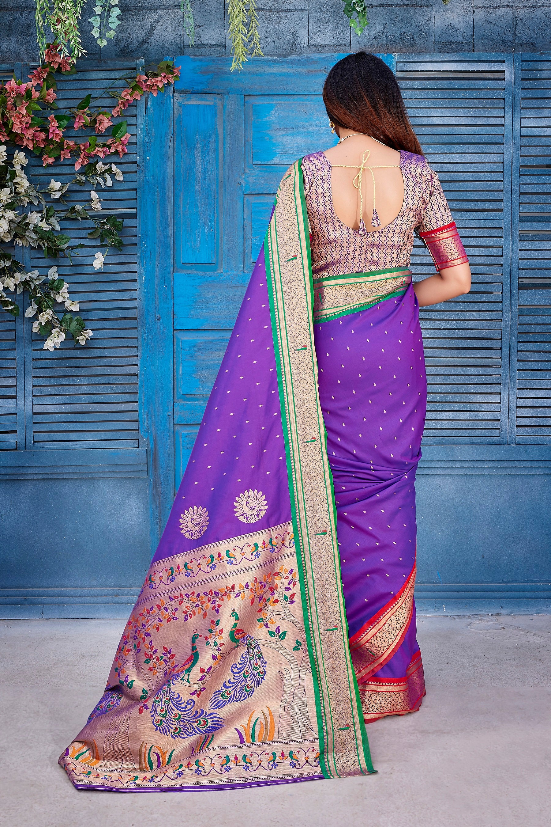 Women Wedding Wear Jari Weaving Paithani Silk Saree with Un Stitched Blouse