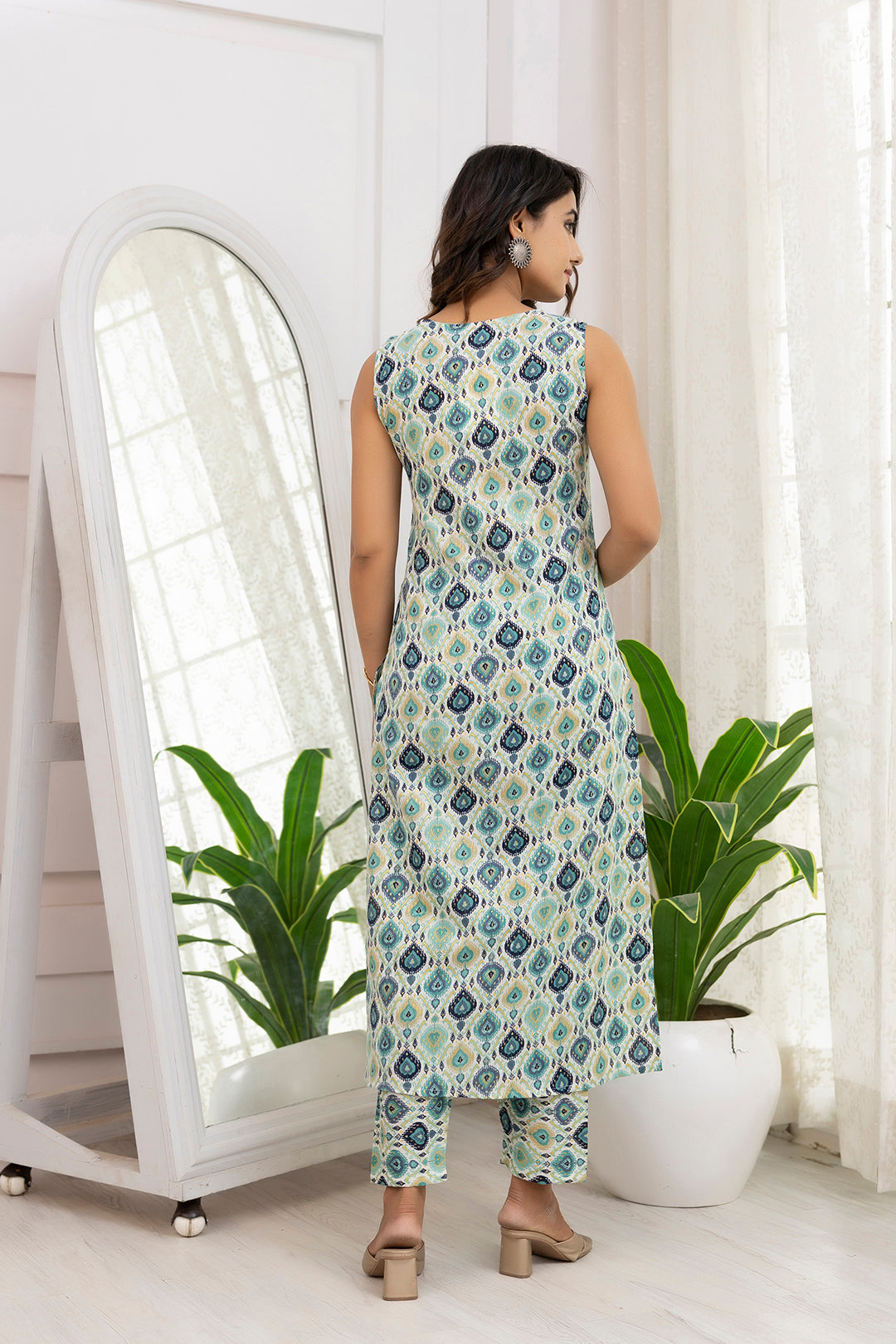 NOZ2TOZ - Made In INDIA.