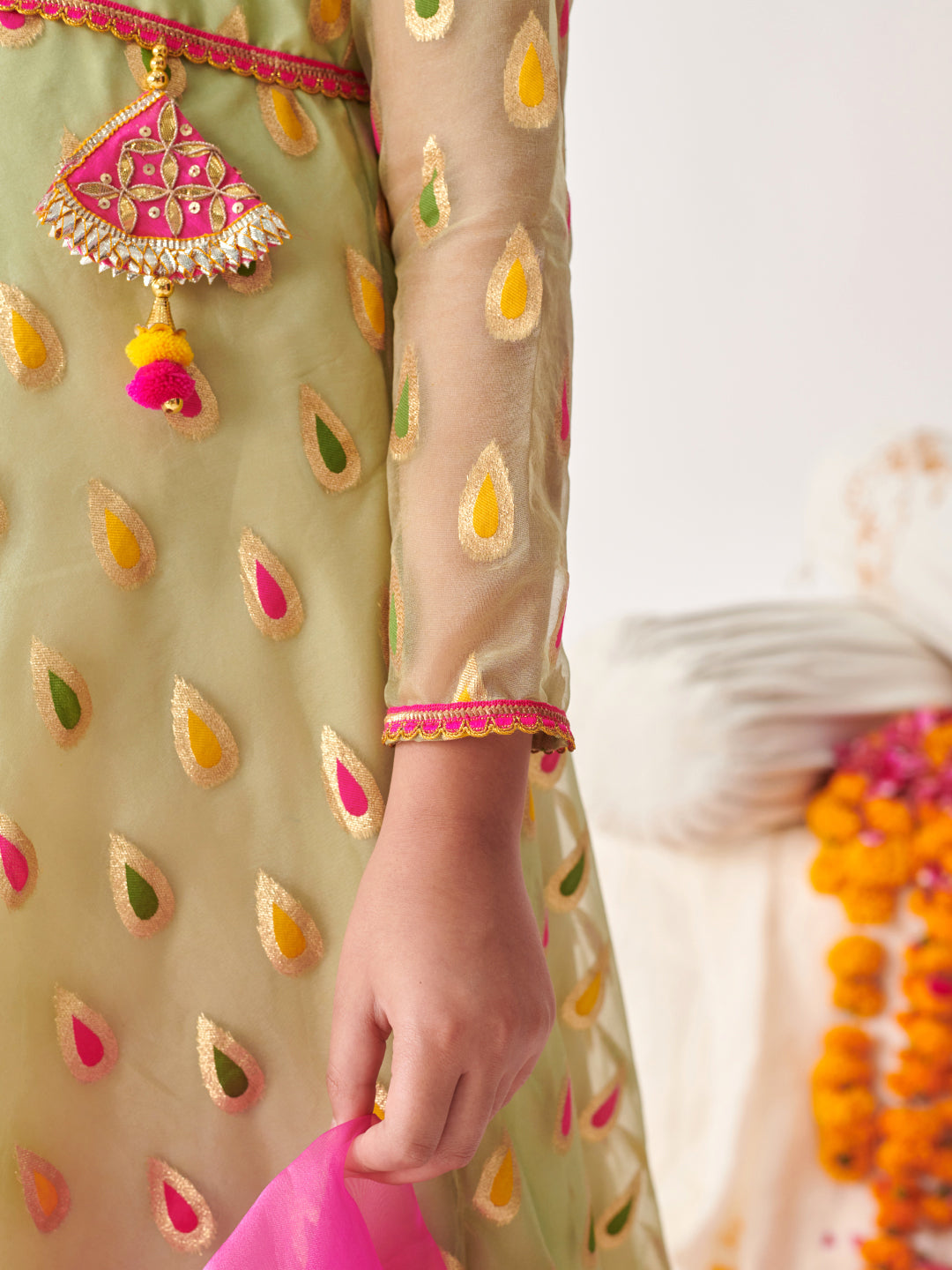 NOZ2TOZ - Made In INDIA.