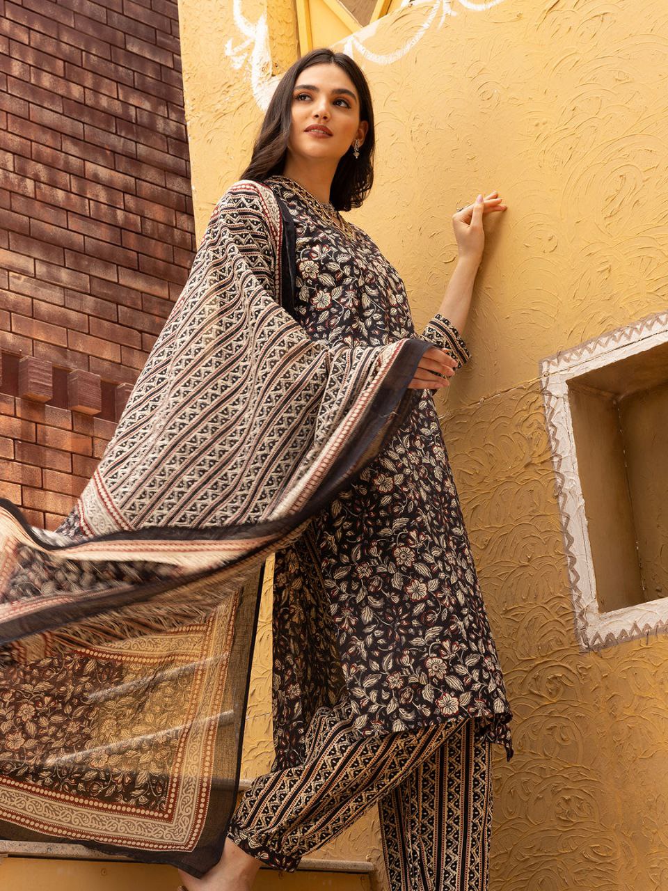 NOZ2TOZ - Made In INDIA.