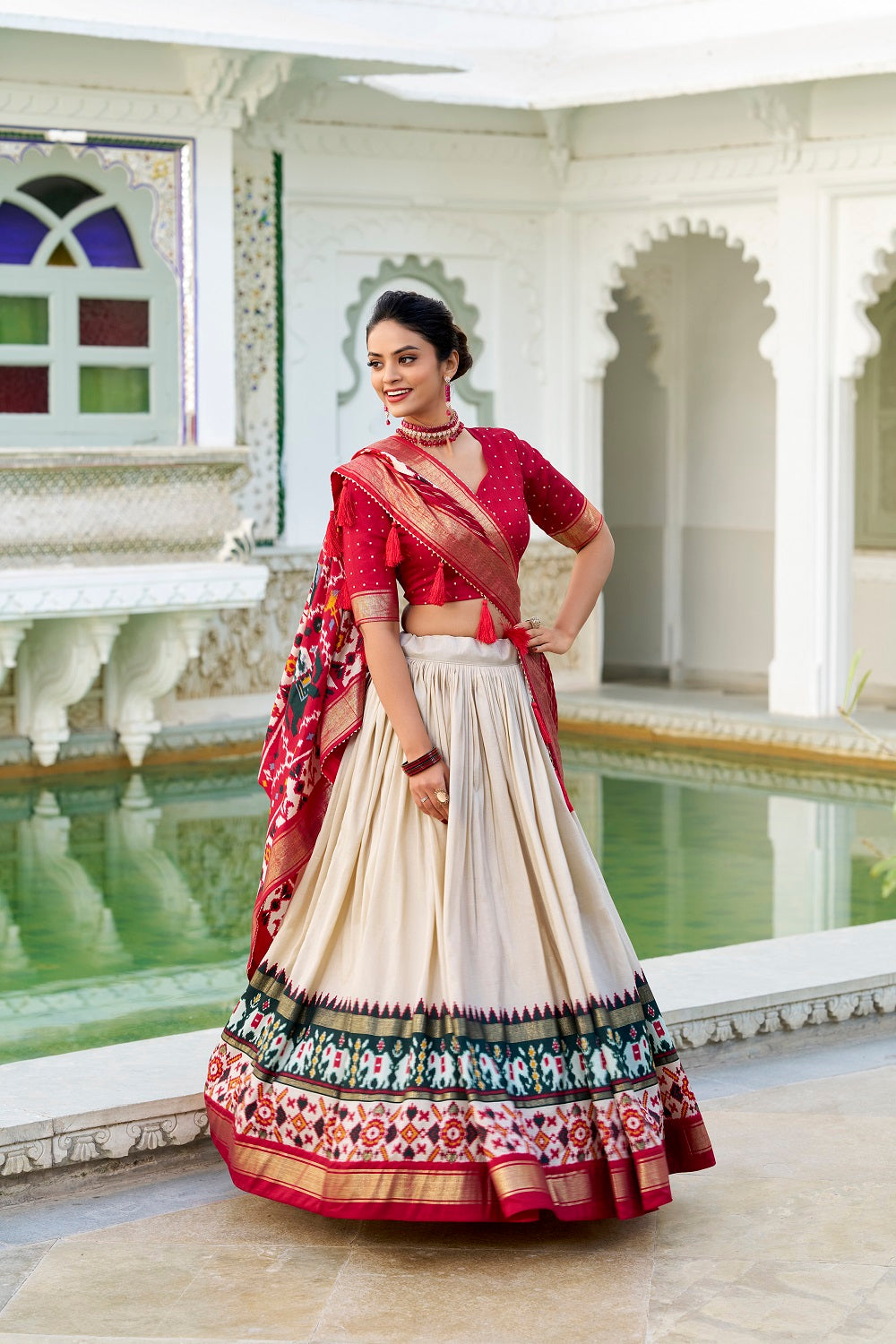 Womens White Dola Silk With Foil Print Lehenga Choli Set