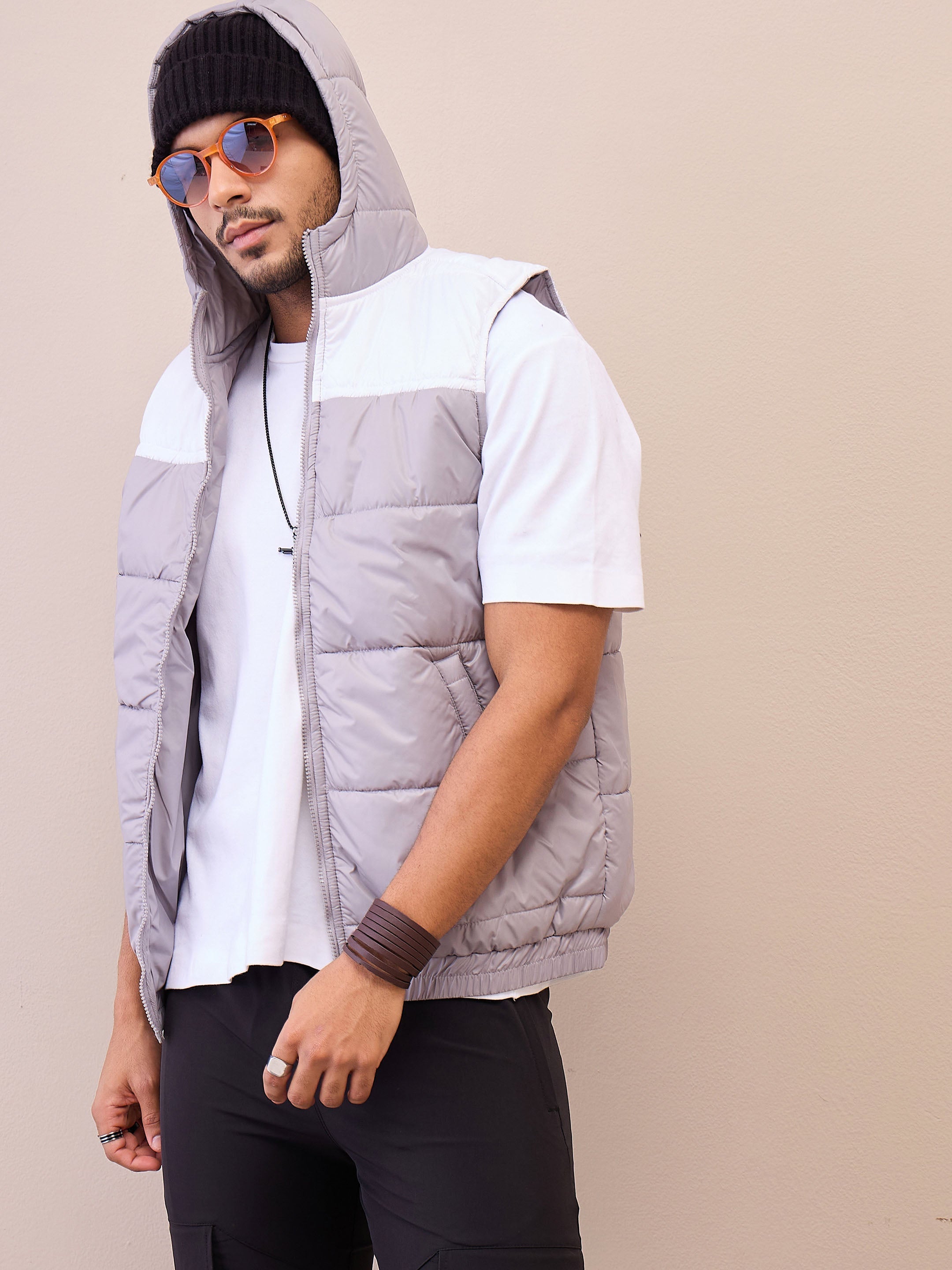 Men Grey & White ColorBlock Hoodie Sleeveless Jacket