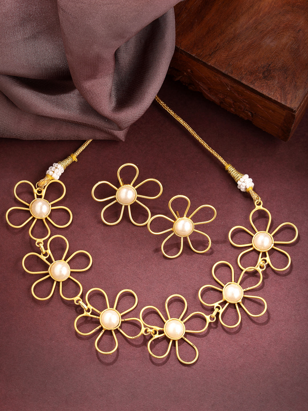 Women Gold Floral Shape Beaded Handcrafted Jewellery Set