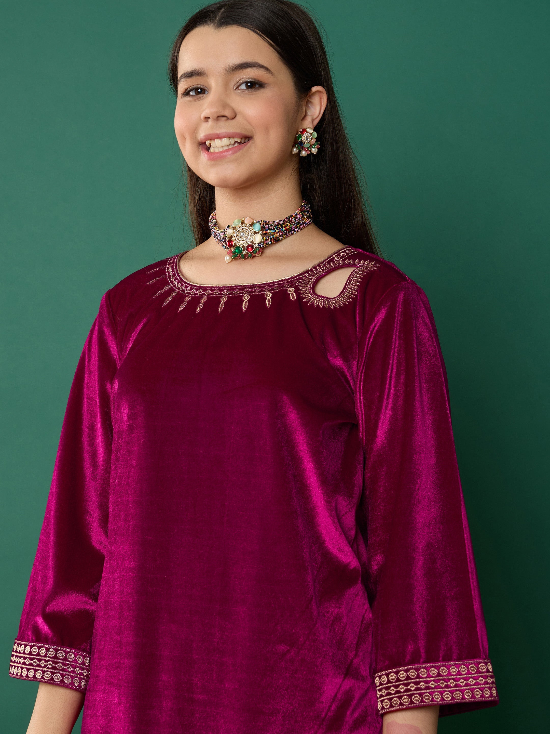 Girl Fuchsia Velvet Emb Short Kurta With Palazzos