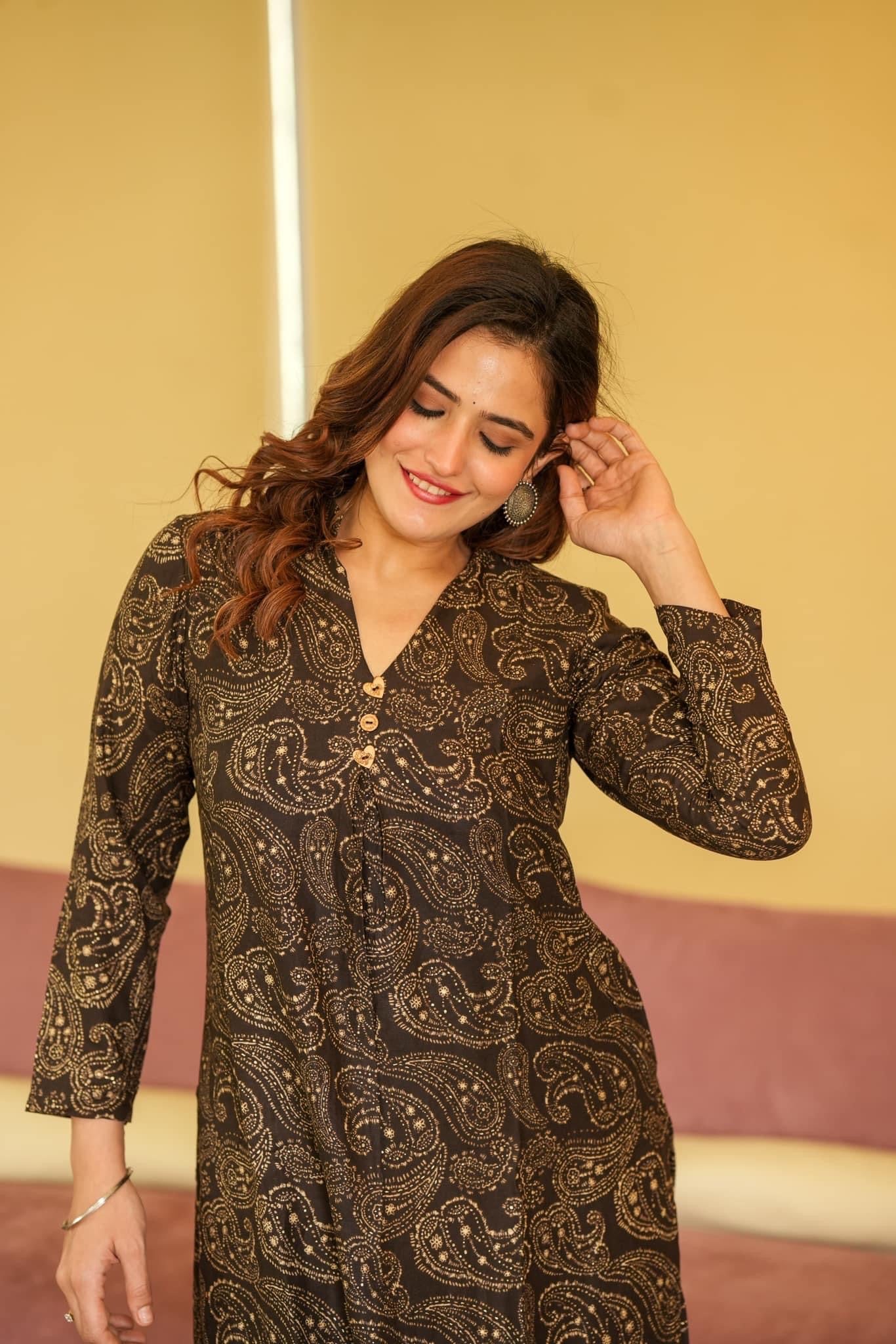 Woman Brown Black Pure Maslin  Heavy Digital Printed Kurta Set