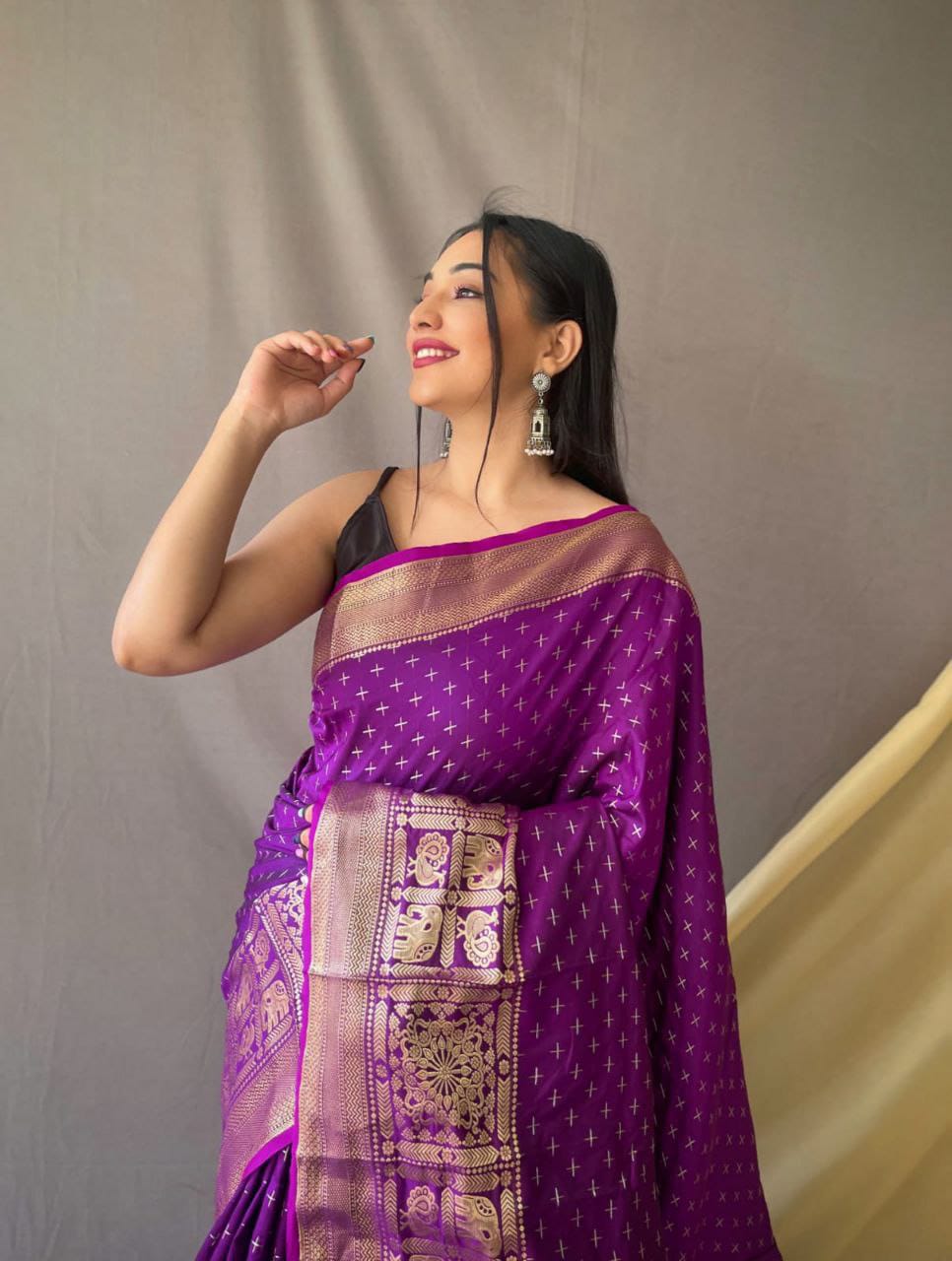 Women Purple Soft Silk  Weaving Work Saree With Un-Stiched Blouse