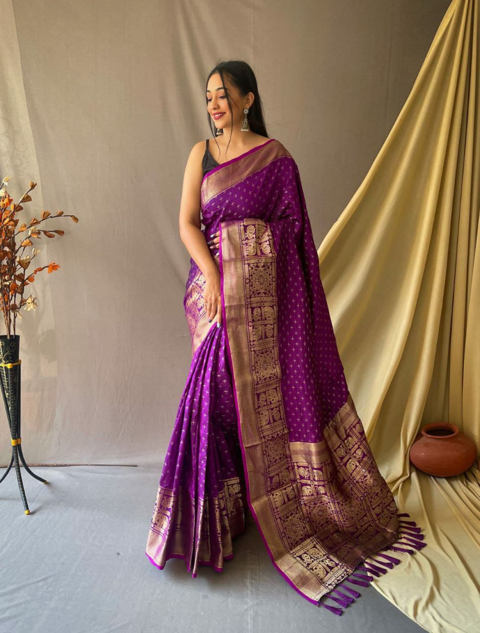 Women Purple Soft Silk  Weaving Work Saree With Un-Stiched Blouse