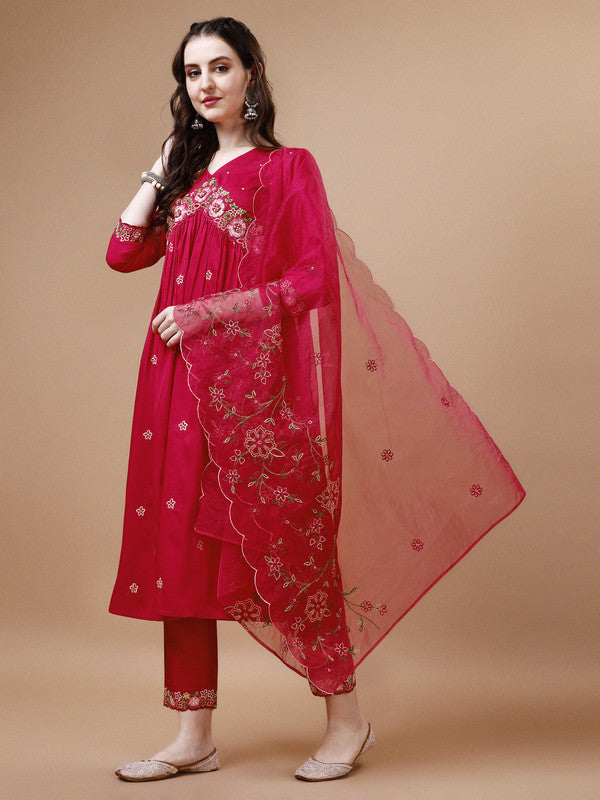 Women Pink Chinon Kurta Set With Dupatta Embroidered Work