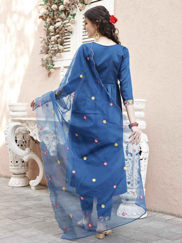 Women Blue Muslin Kurta Set With Dupatta Embroidered Work