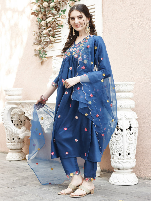 Women Blue Muslin Kurta Set With Dupatta Embroidered Work