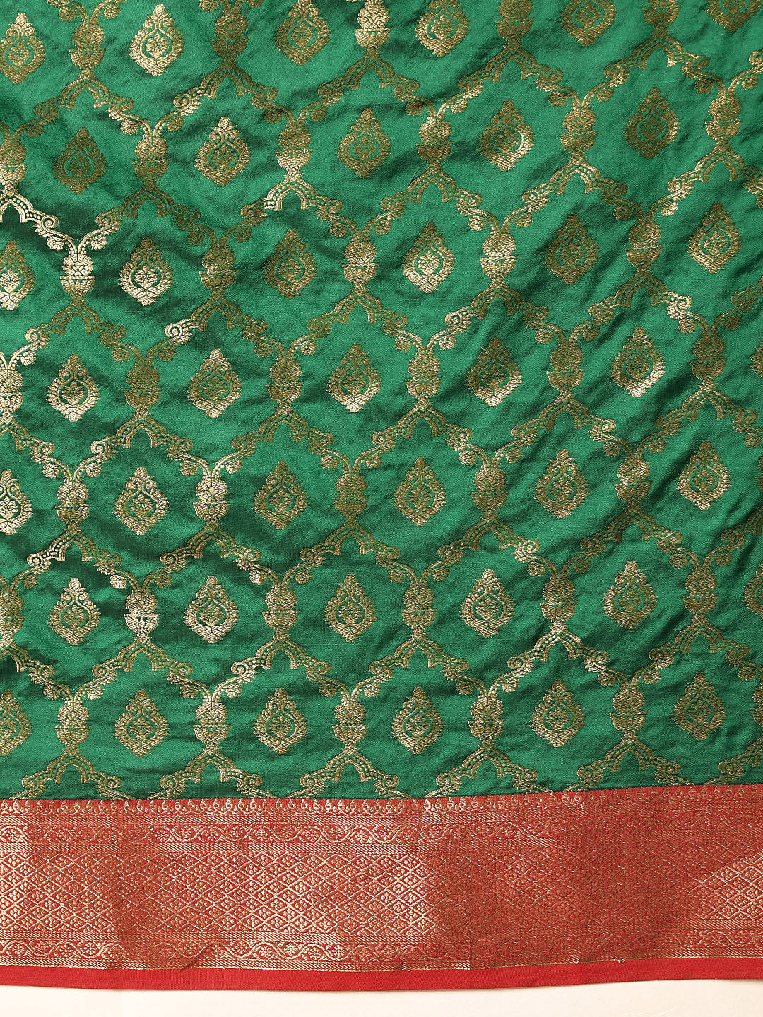 Women Green Banarasi Silk Woven Design Saree With Unstitched Blouse