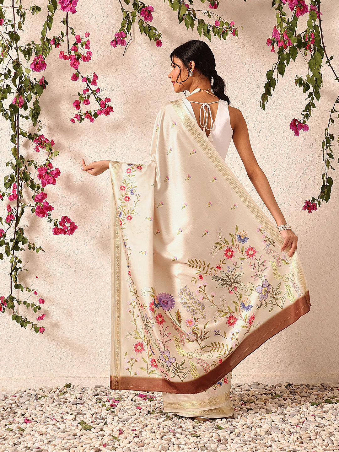 Women Beige Art Silk Digital Printed Saree With Unstitched Blouse