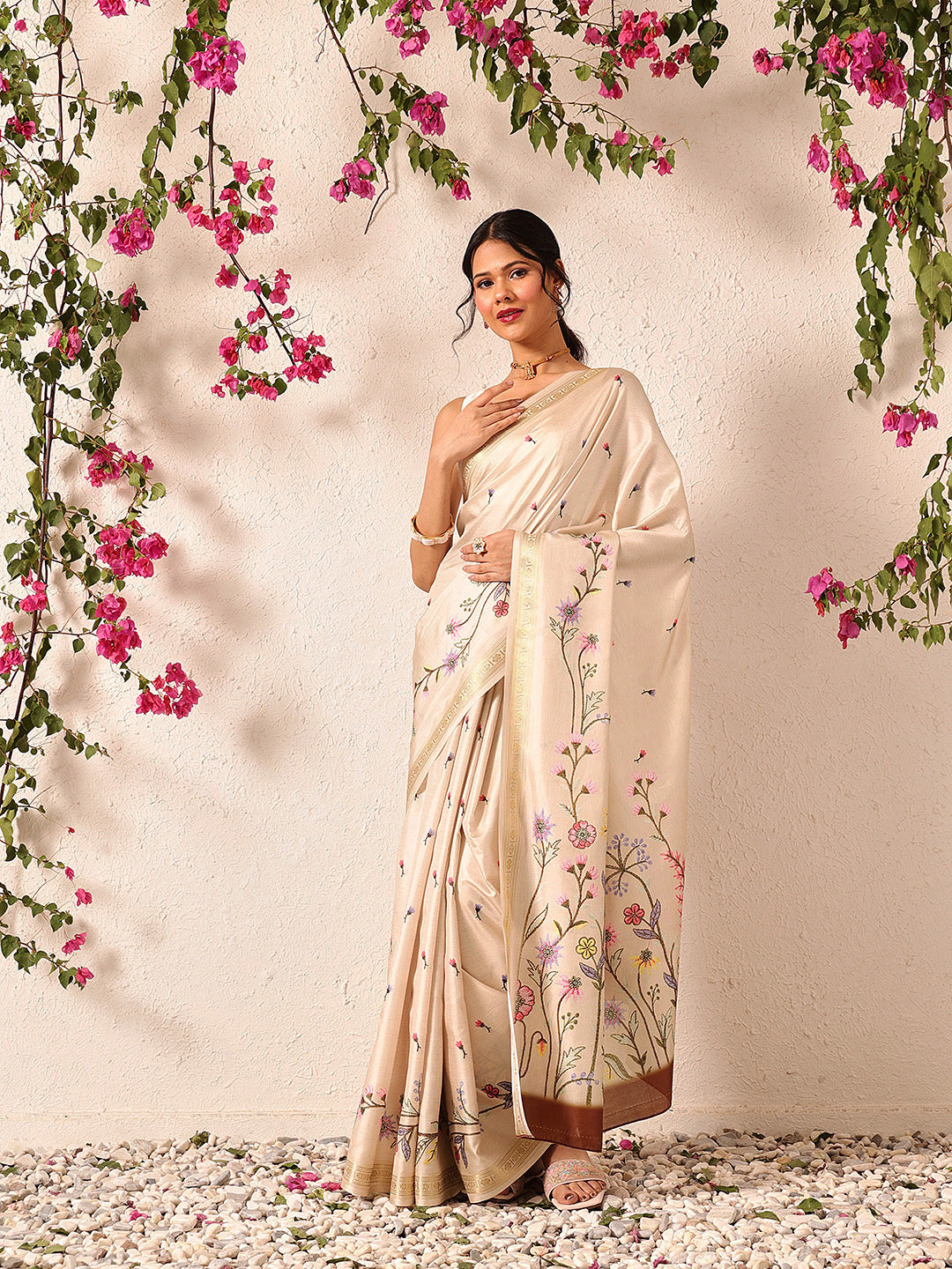 Women Beige Art Silk Digital Printed Saree With Unstitched Blouse