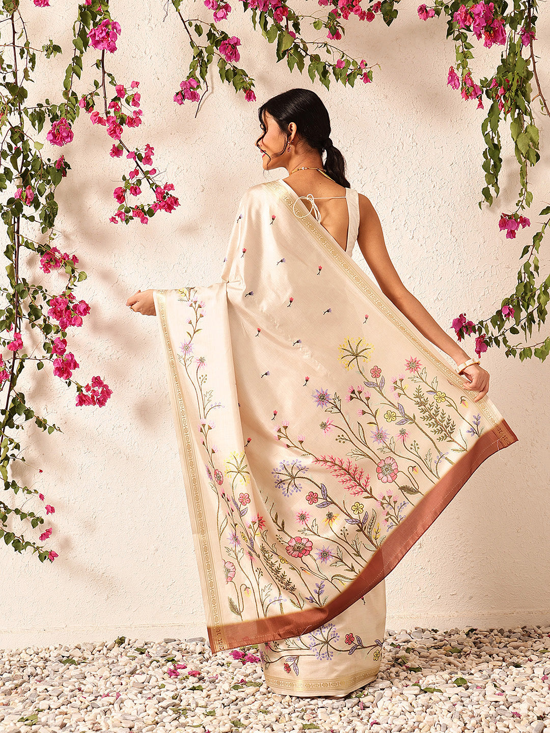 Women Beige Art Silk Digital Printed Saree With Unstitched Blouse
