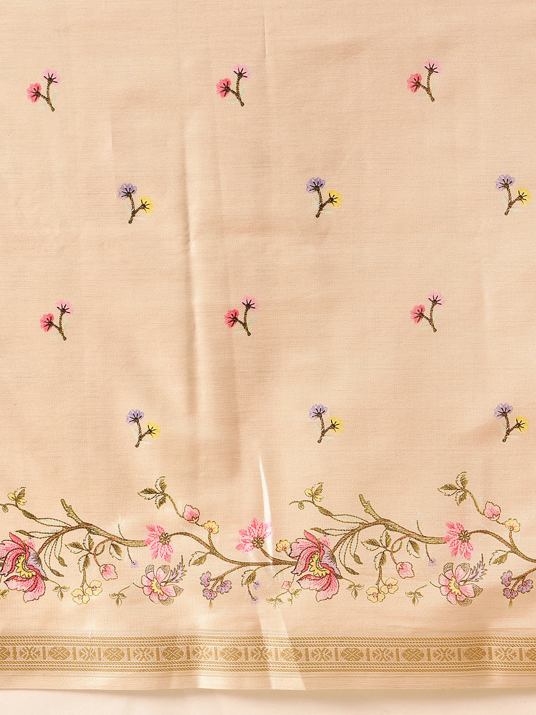 Women Beige Art Silk Digital Printed Saree With Unstitched Blouse