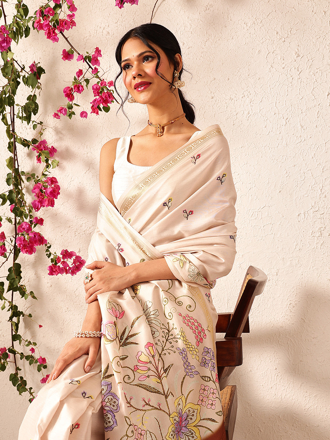 Women Beige Art Silk Digital Printed Saree With Unstitched Blouse